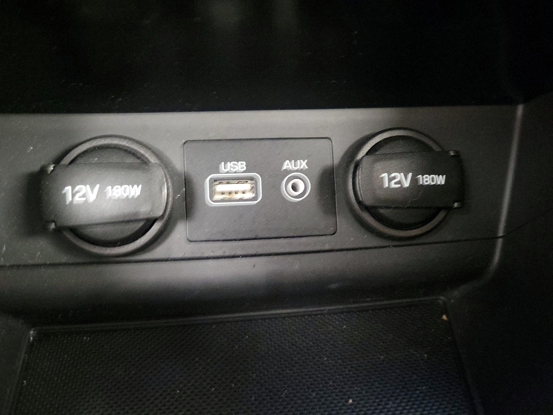 Thumbnail: 2015 Hyundai Sonata - 19