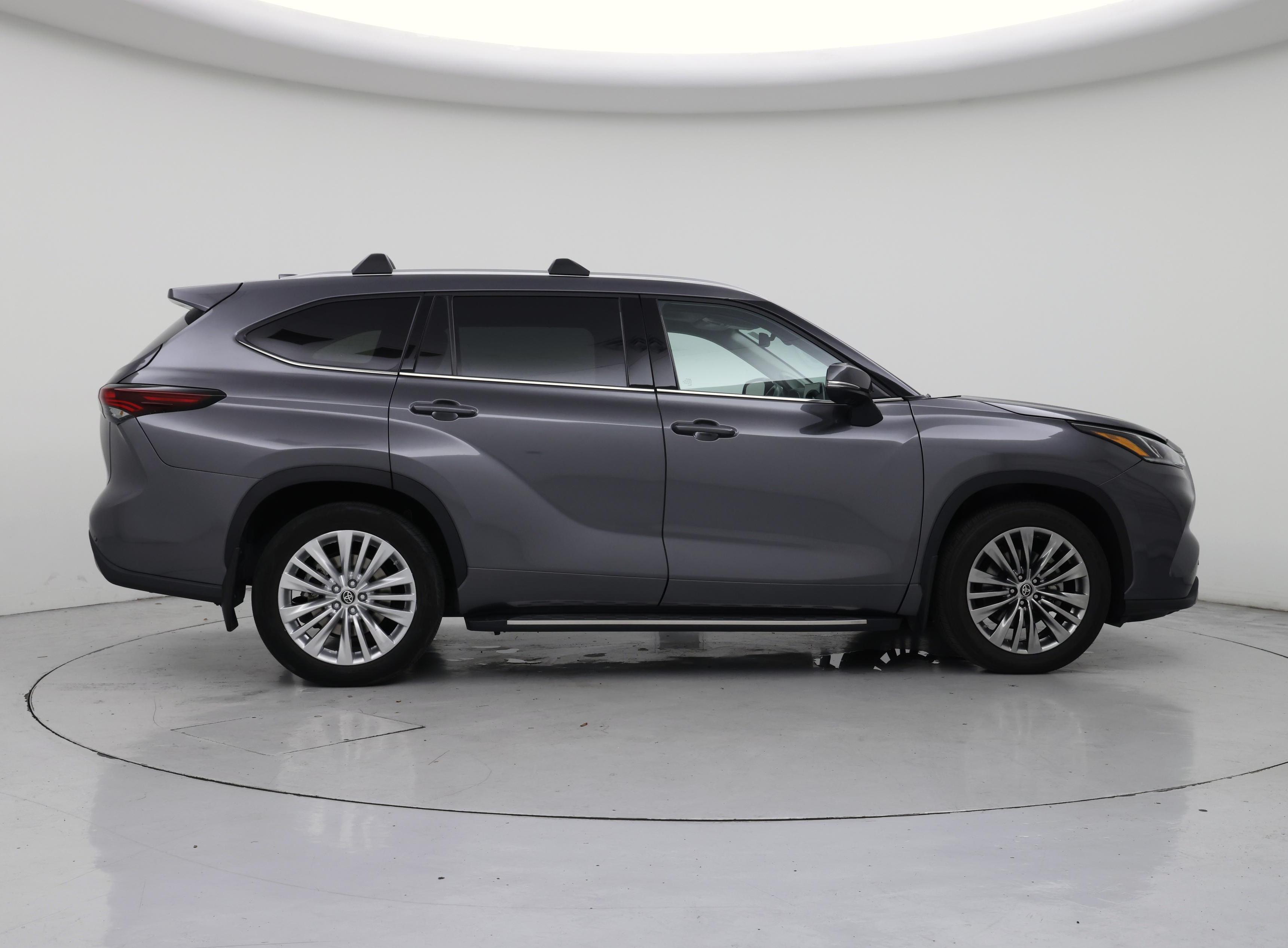 Thumbnail: 2024 Toyota Highlander - 7