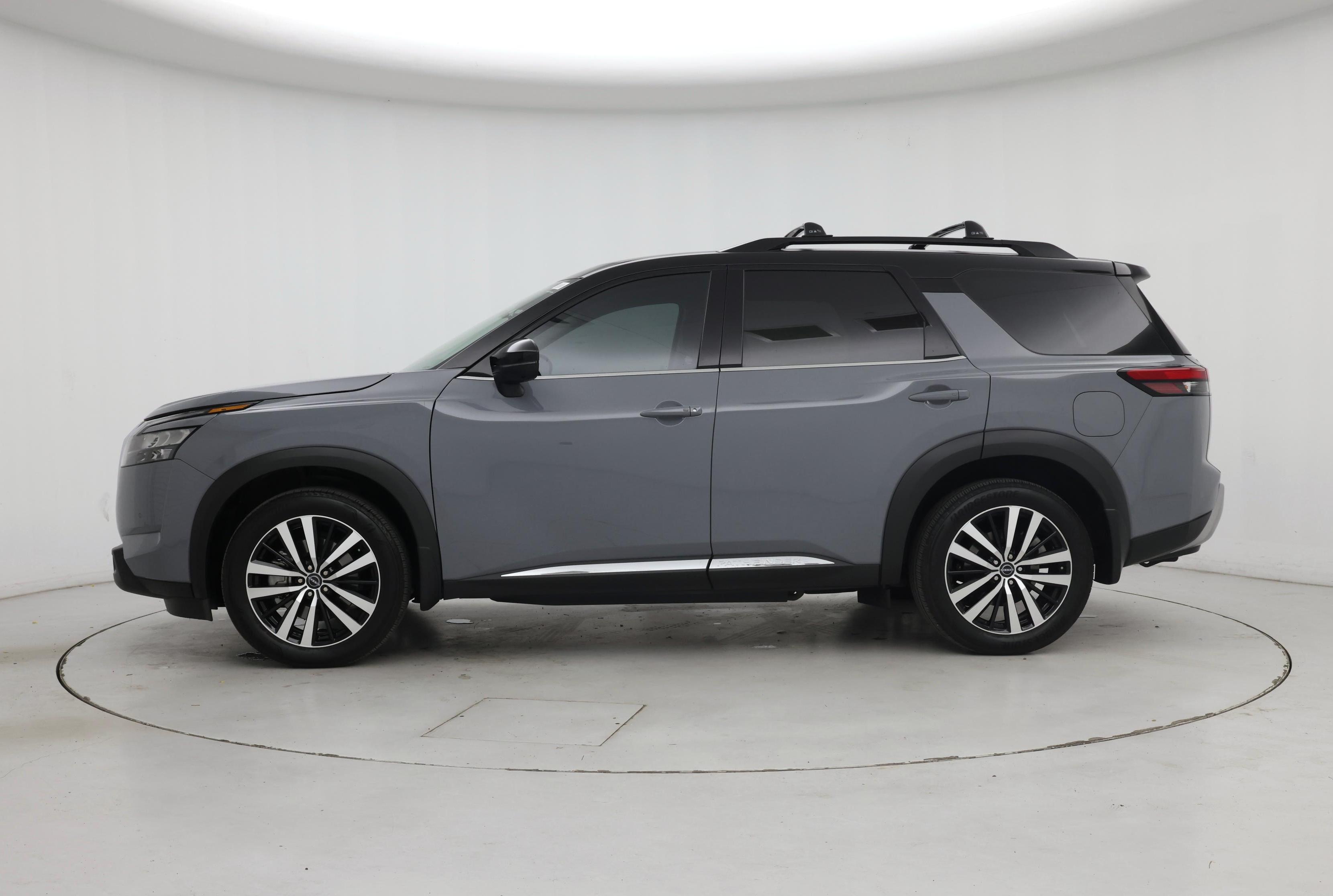 Thumbnail: 2025 Nissan Pathfinder - 3