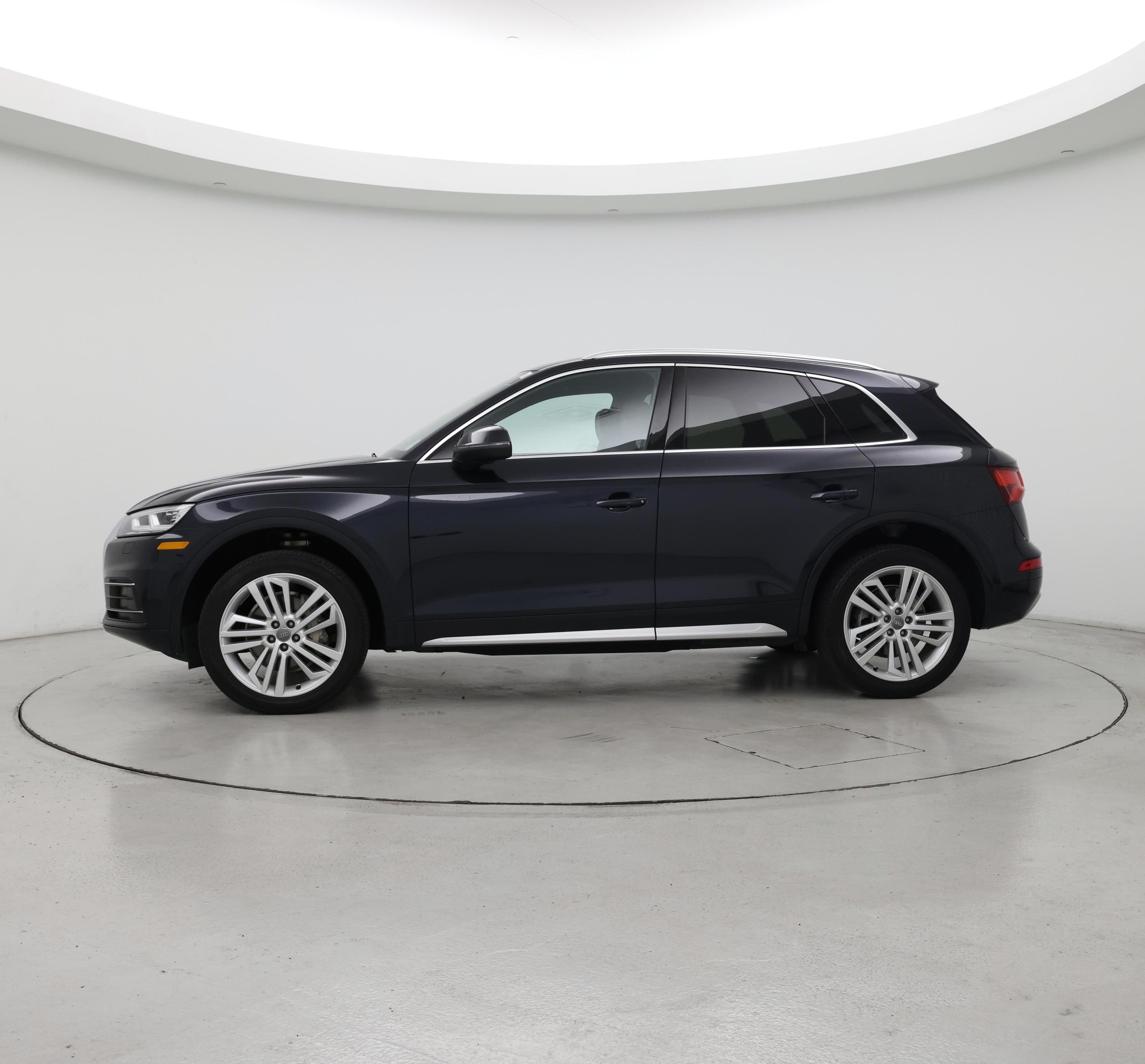 Thumbnail: 2020 Audi Q5 - 3