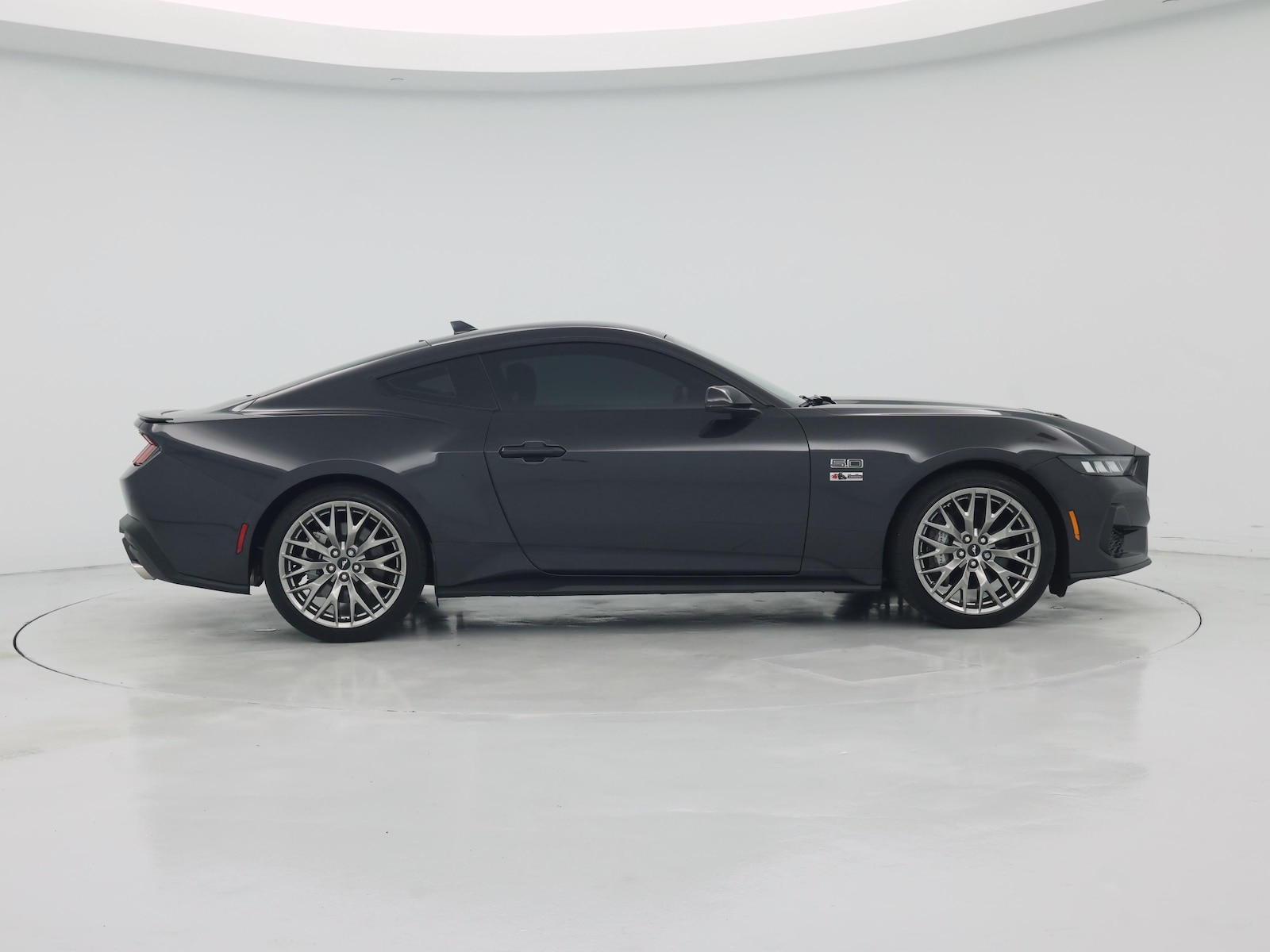 2024 Ford Mustang GT Premium - Photo 8