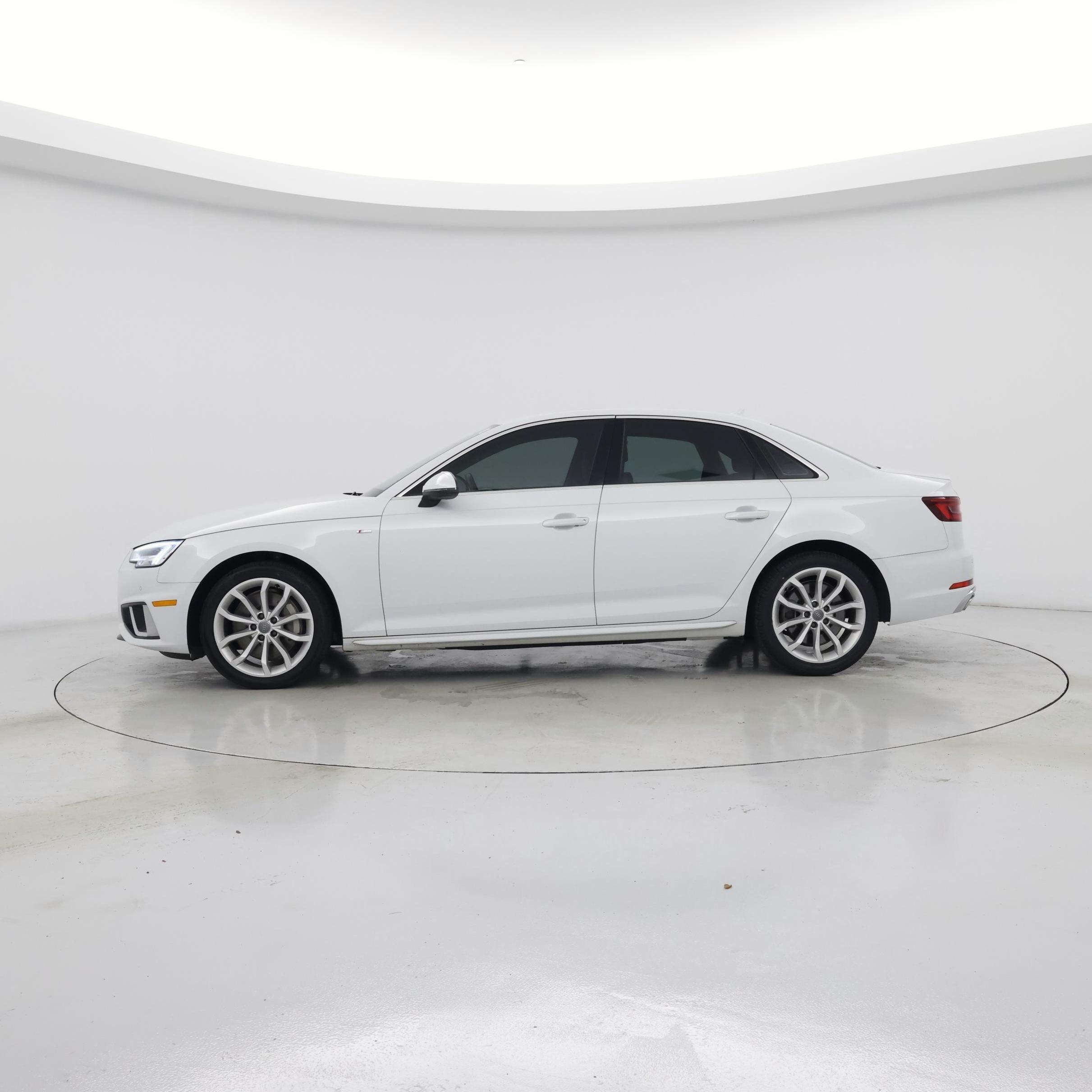 Thumbnail: 2019 Audi A4 - 3