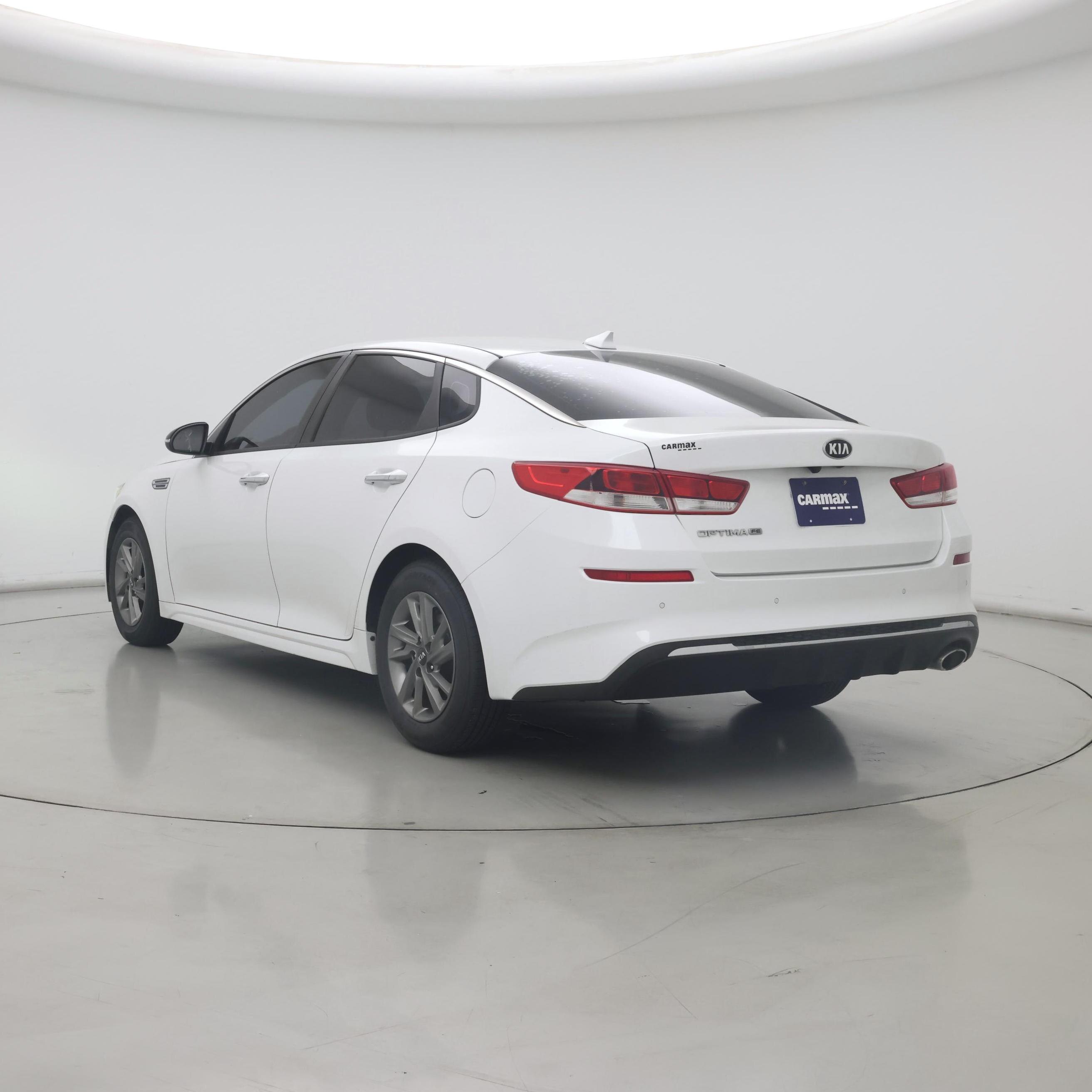 Thumbnail: 2019 Kia Optima - 2