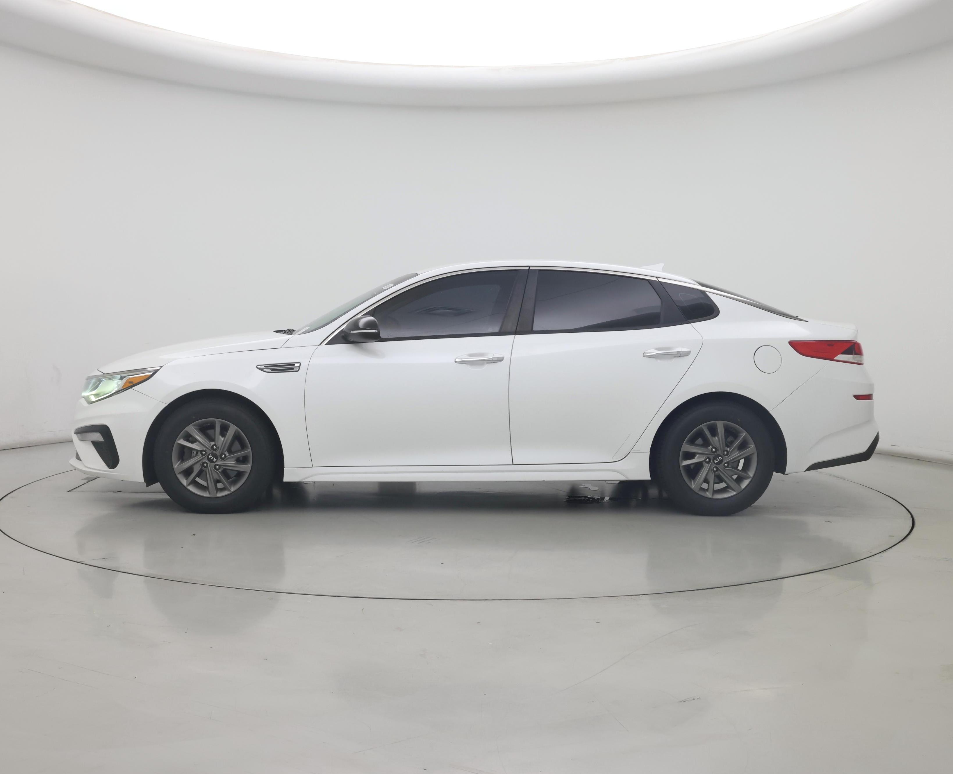 Thumbnail: 2019 Kia Optima - 3