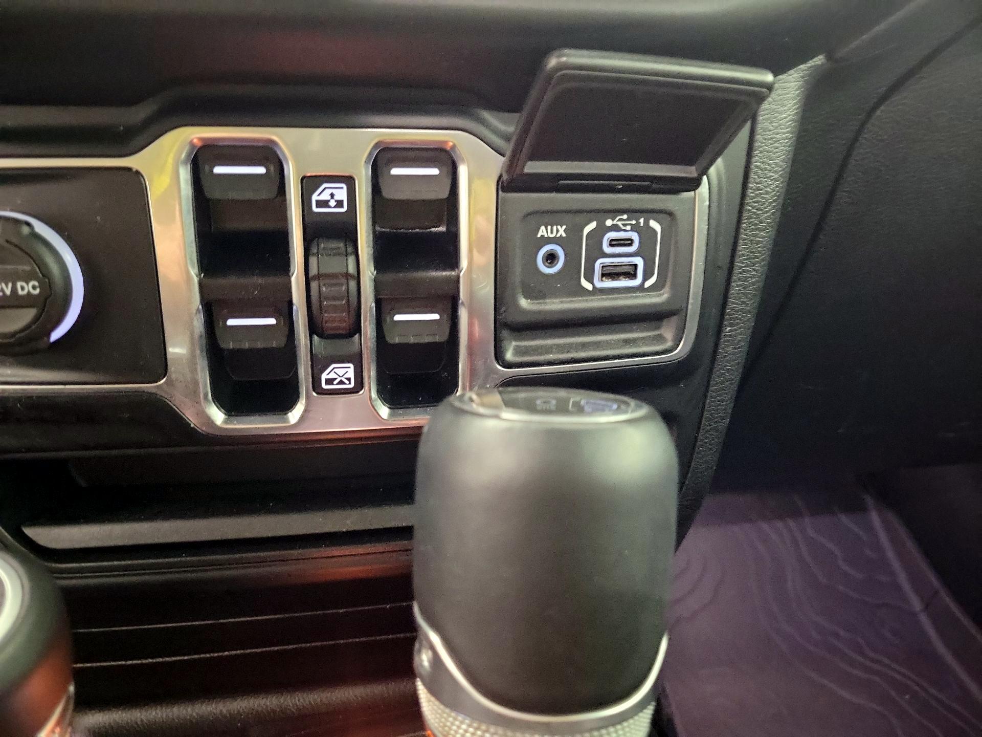 Thumbnail: 2022 Jeep Gladiator - 18