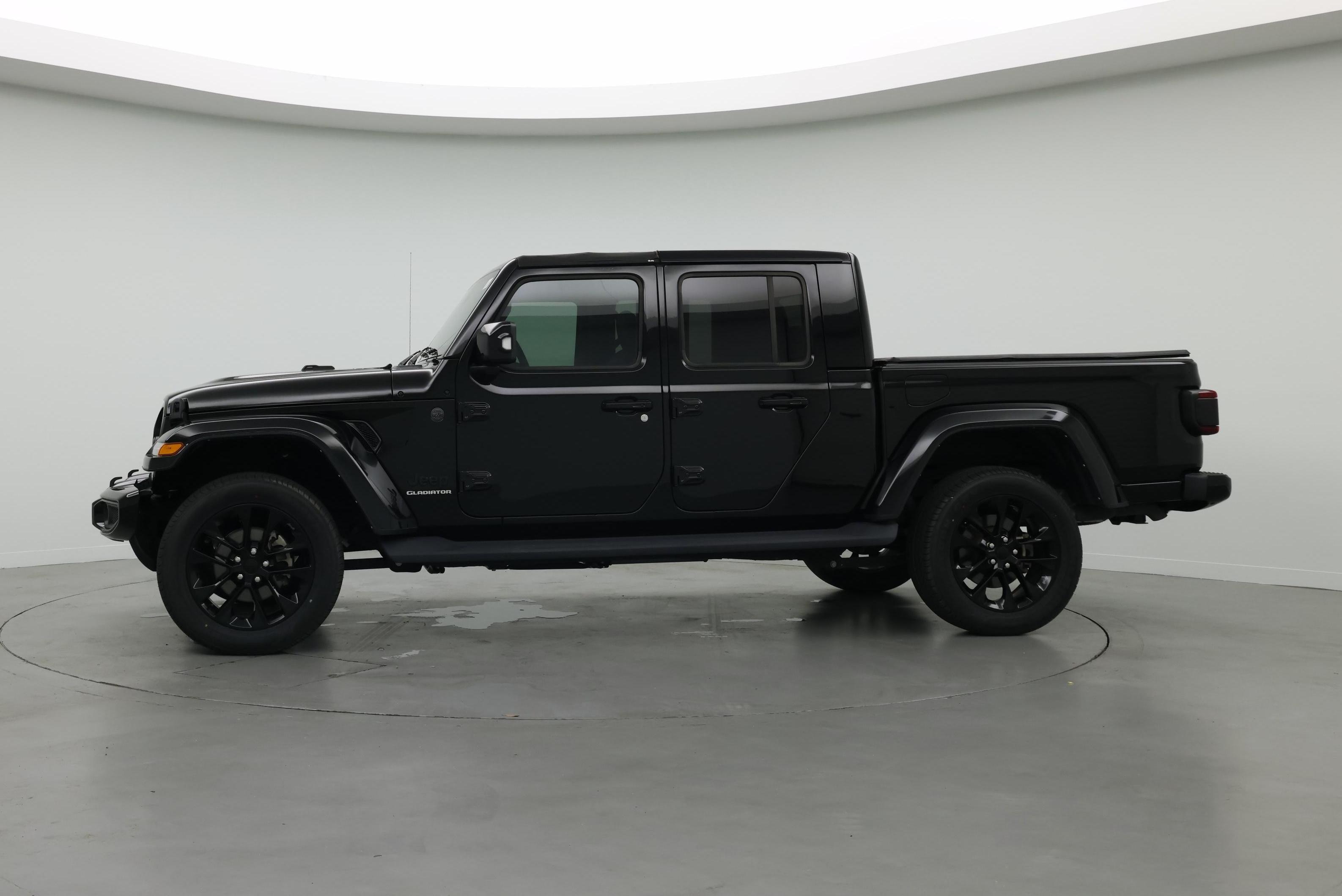 Thumbnail: 2022 Jeep Gladiator - 3