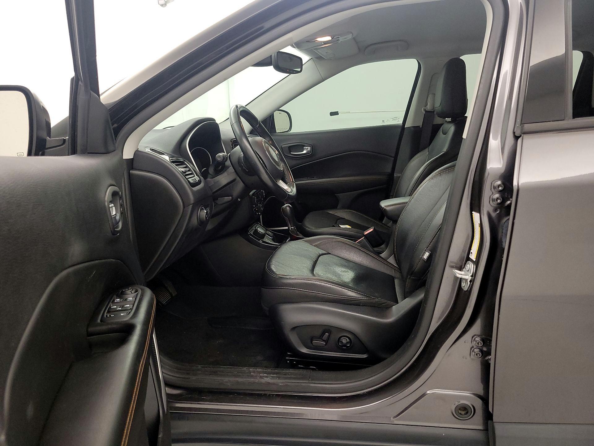 Thumbnail: 2021 Jeep Compass - 11