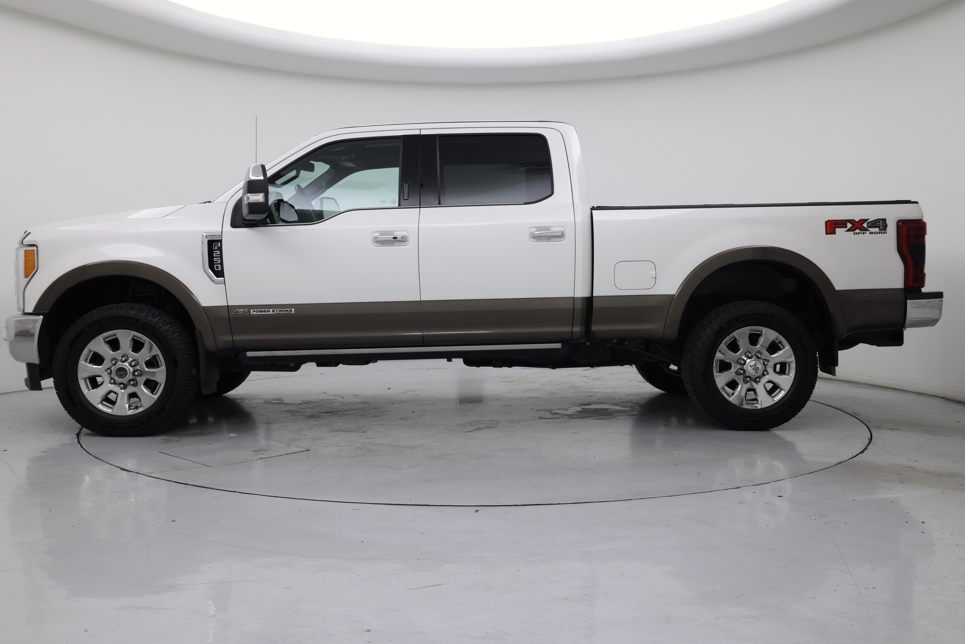 Thumbnail: 2017 Ford F-250 - 3