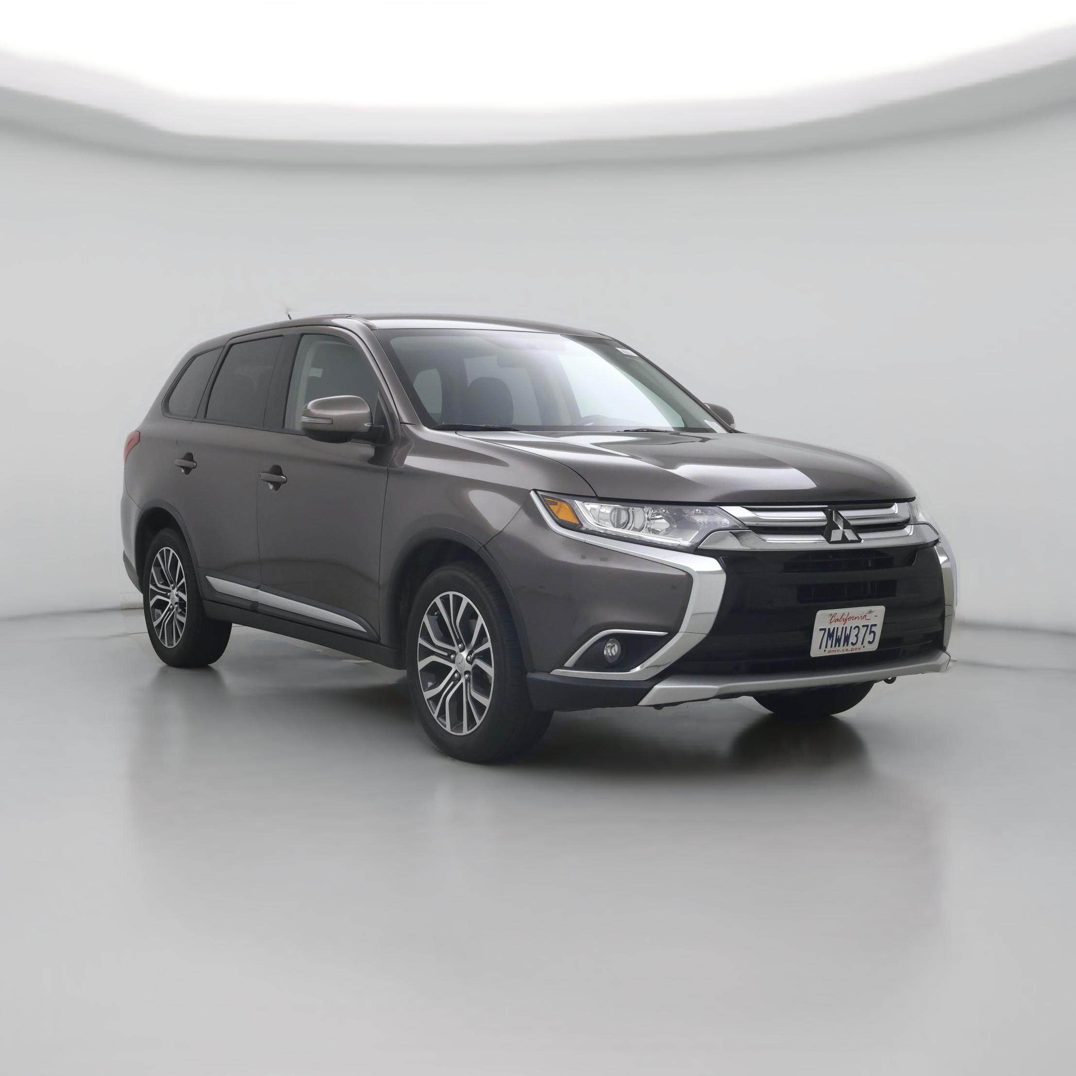 Thumbnail: 2016 Mitsubishi Outlander - 1