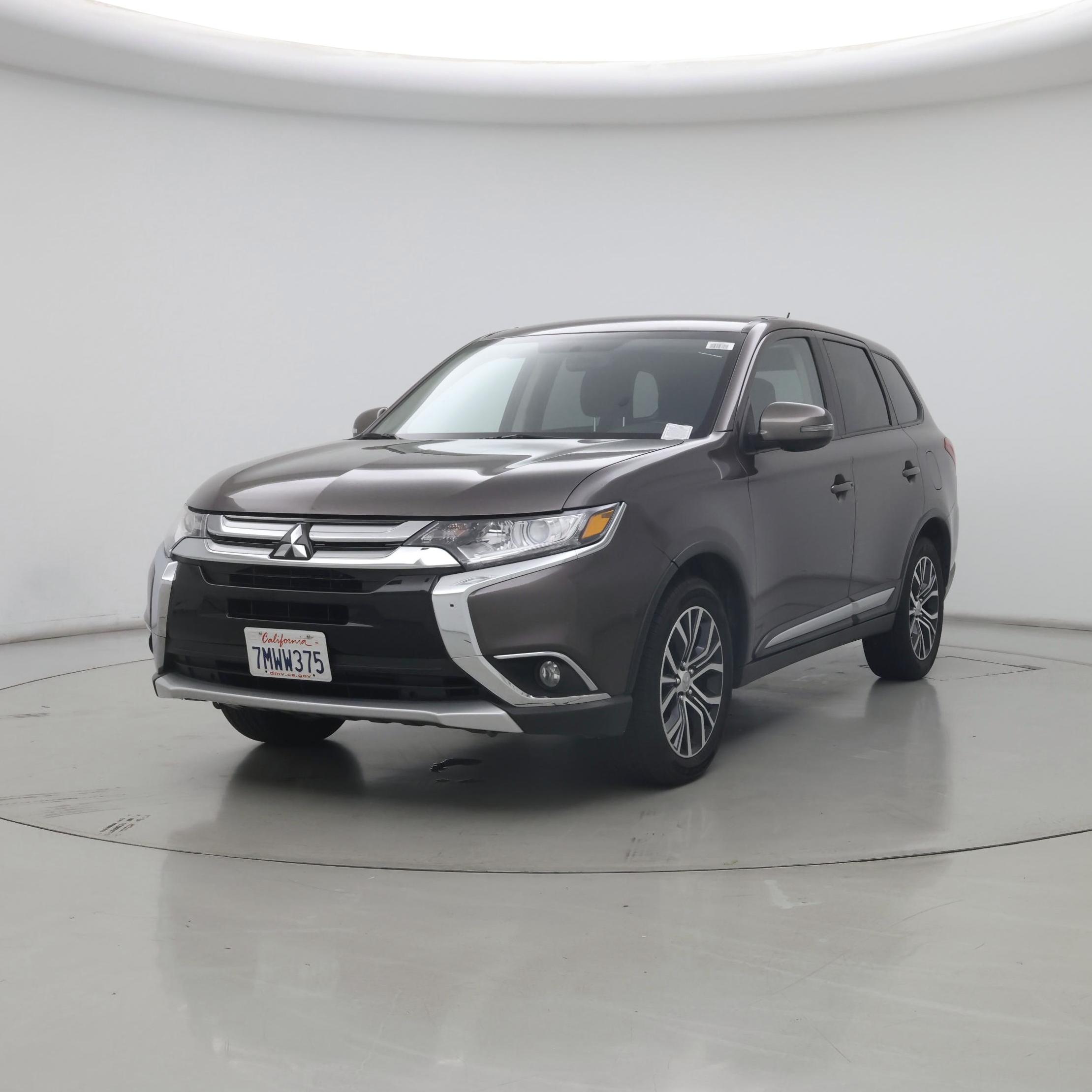 Thumbnail: 2016 Mitsubishi Outlander - 4