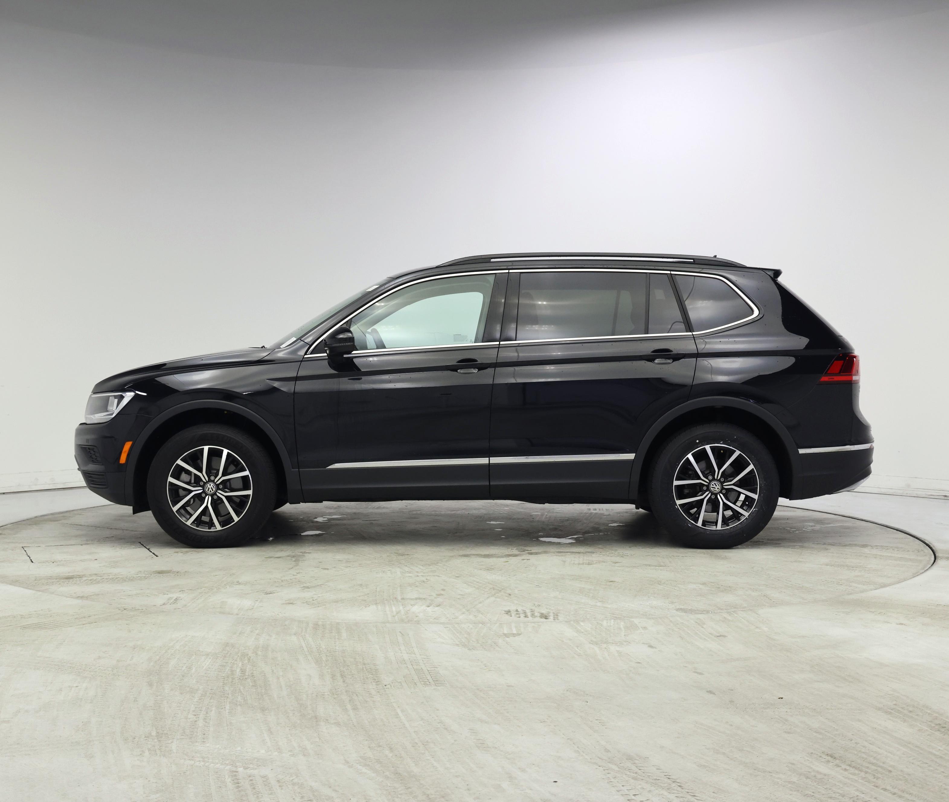 Thumbnail: 2021 Volkswagen Tiguan - 3