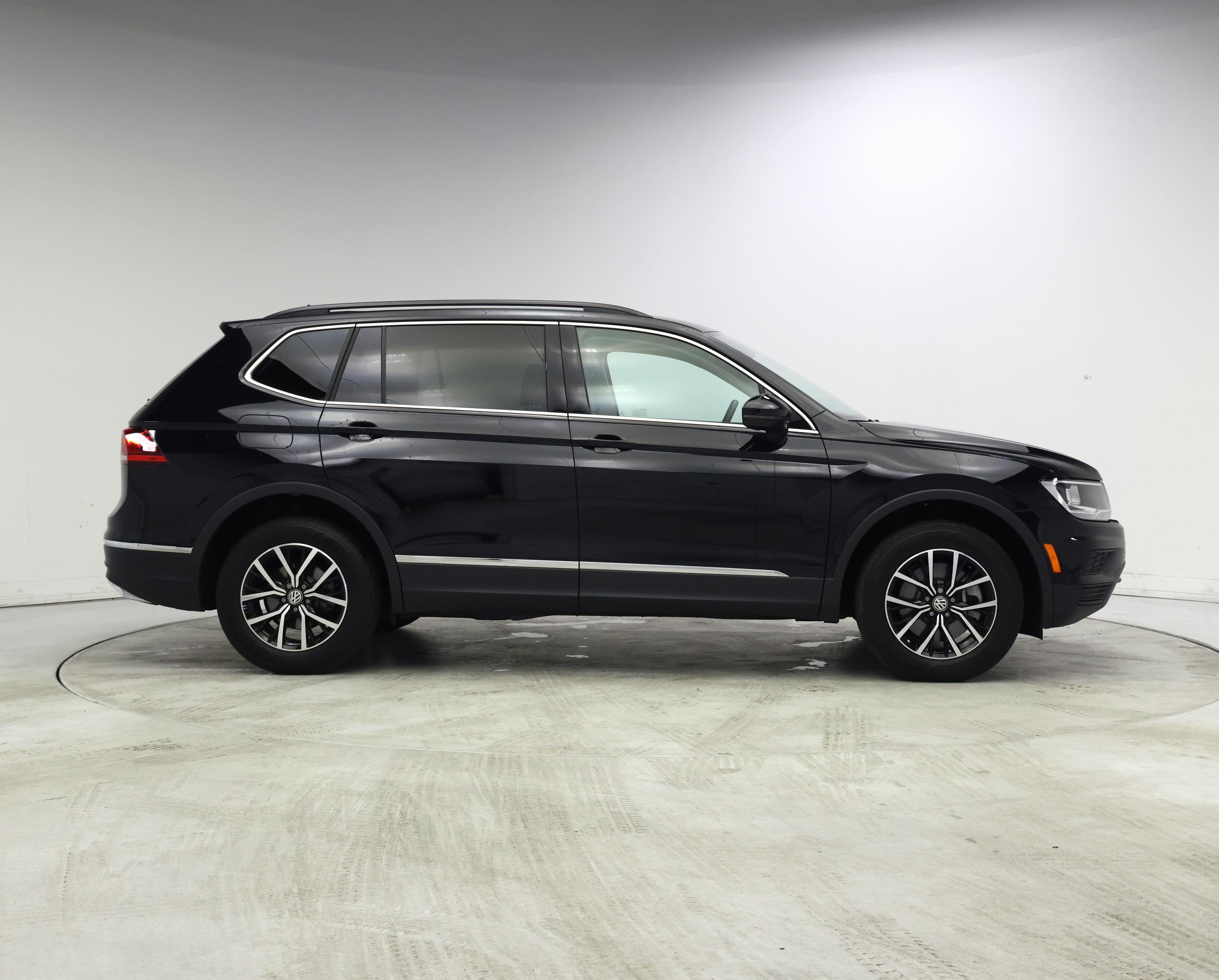 Thumbnail: 2021 Volkswagen Tiguan - 7