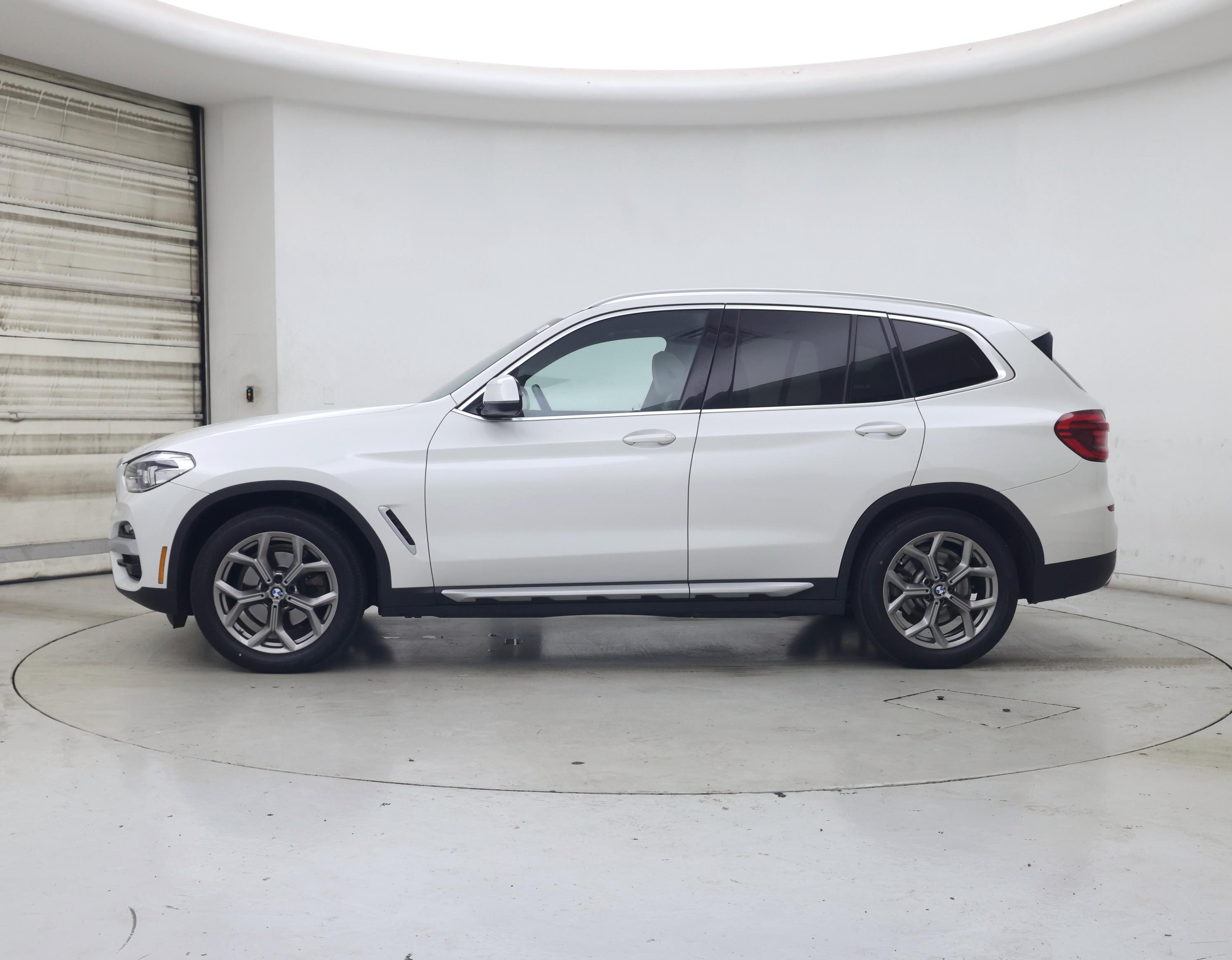 Thumbnail: 2021 BMW X3 - 3