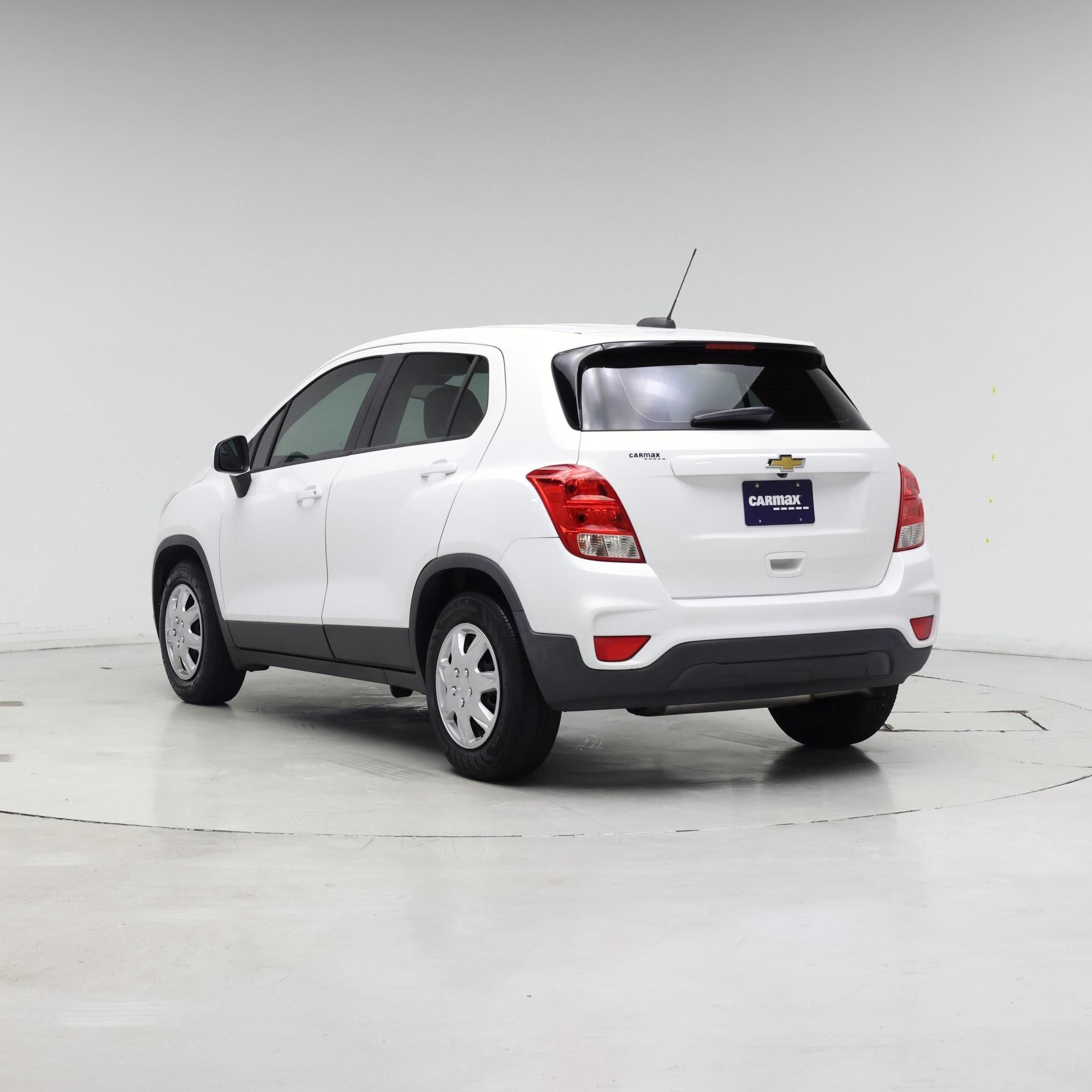 Thumbnail: 2019 Chevrolet Trax - 2