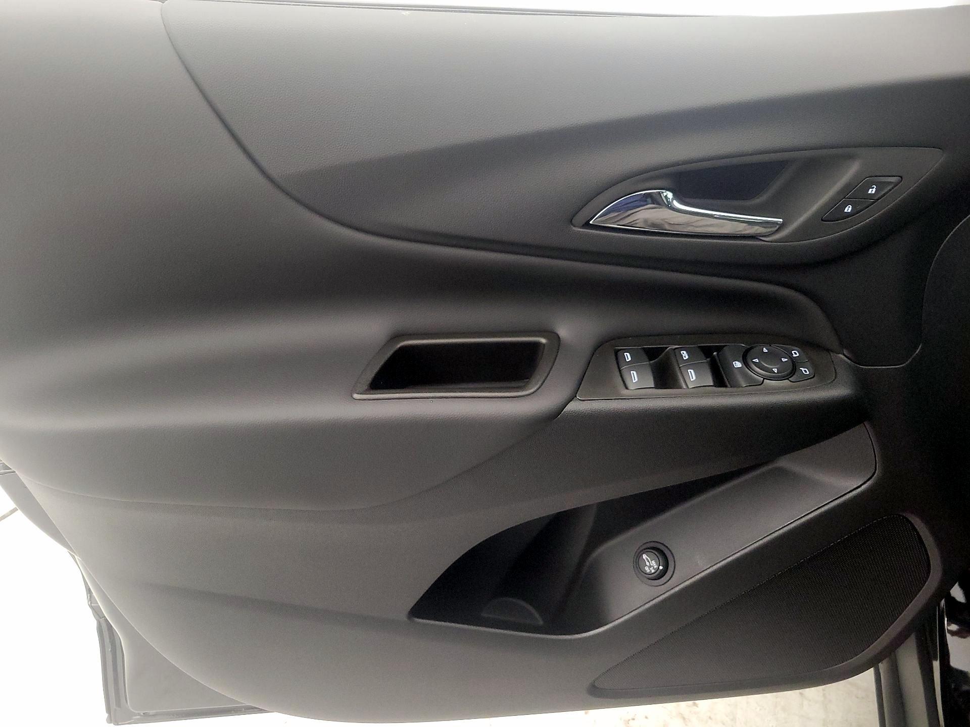 Thumbnail: 2023 Chevrolet Equinox - 12