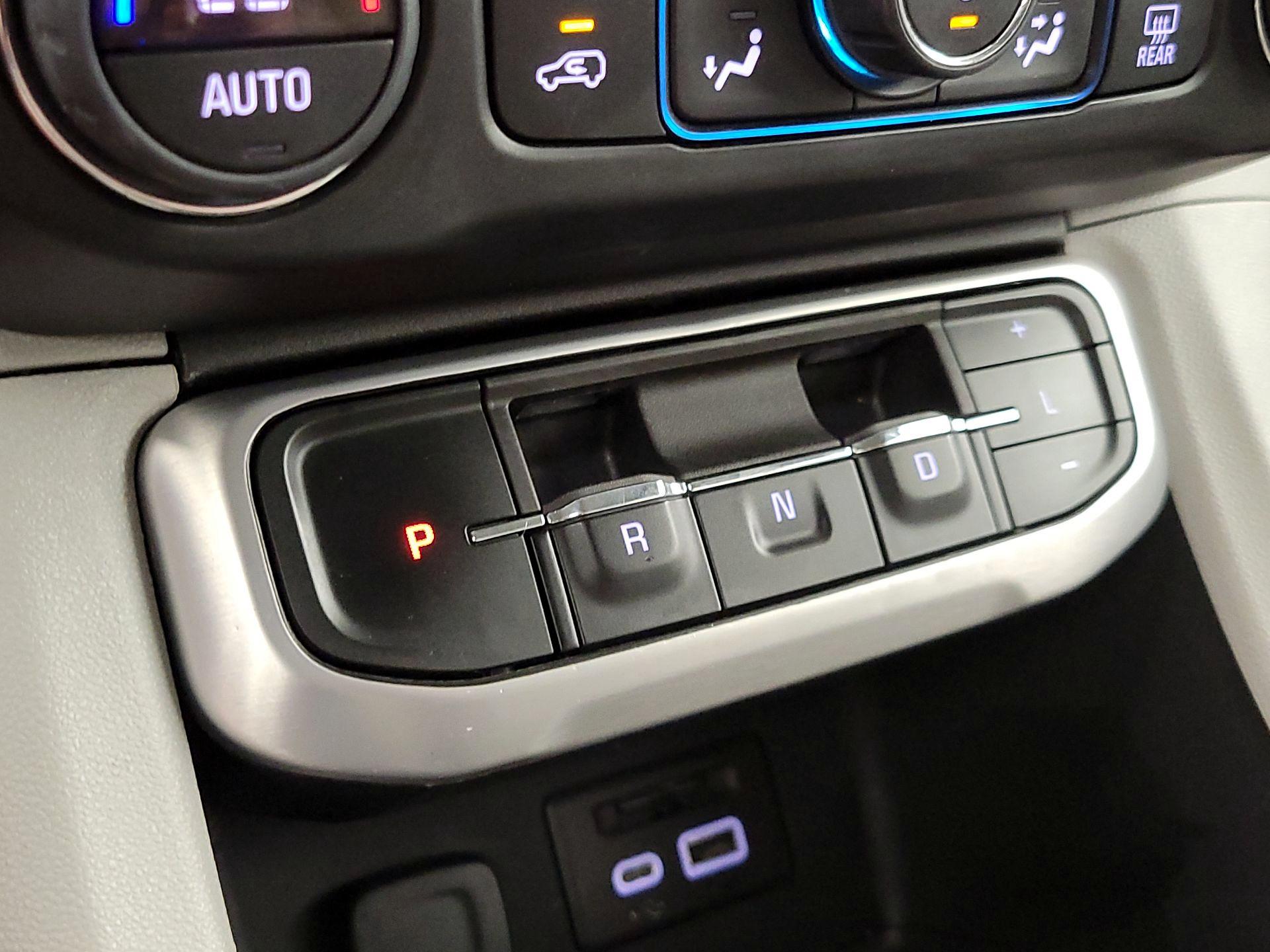 Thumbnail: 2022 GMC Acadia - 17