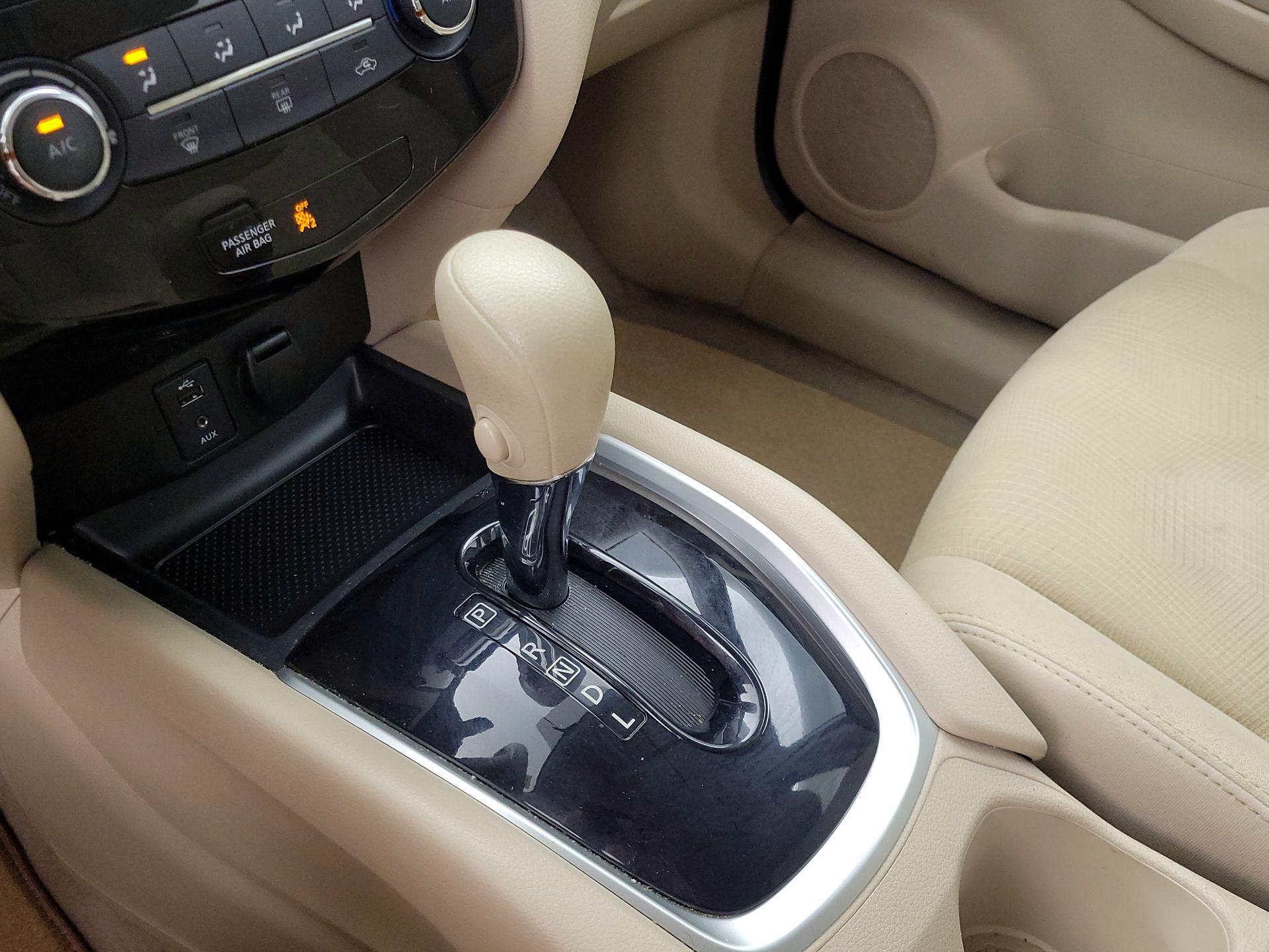 Thumbnail: 2014 Nissan Rogue - 17