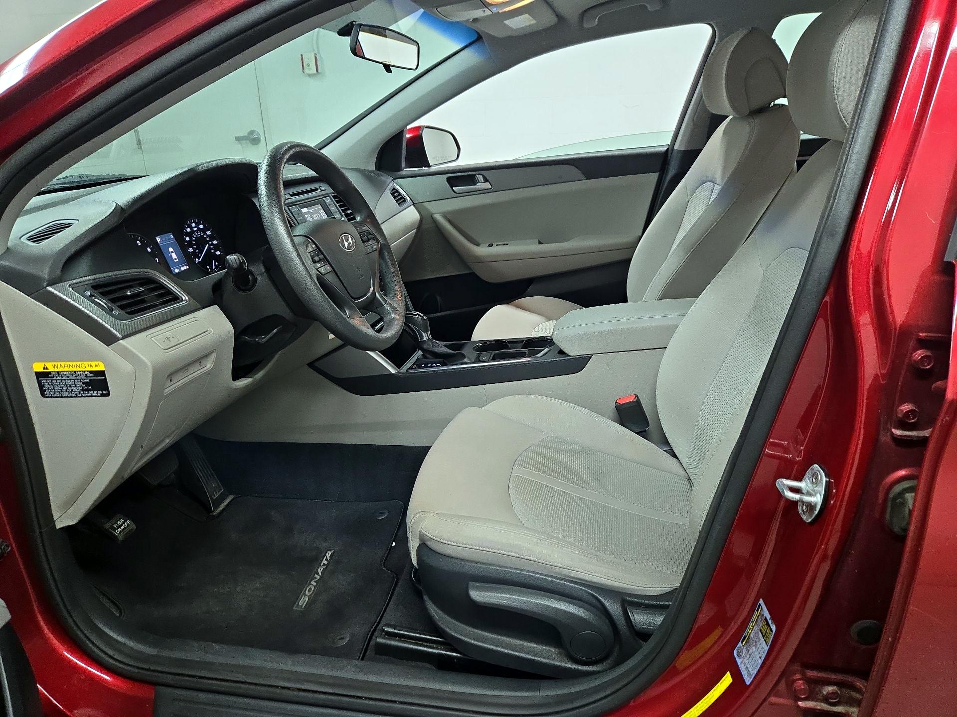 Thumbnail: 2016 Hyundai Sonata - 11