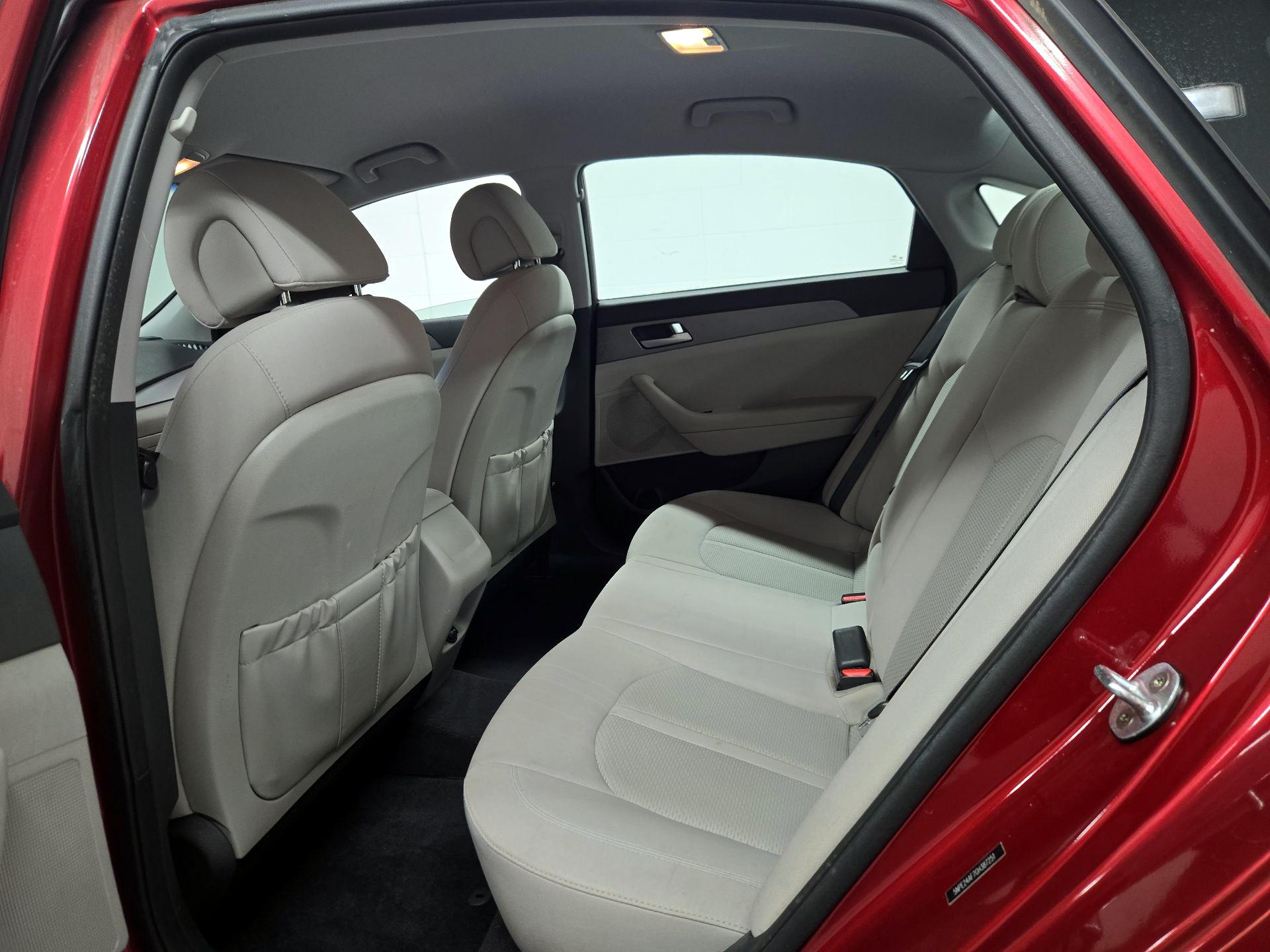 Thumbnail: 2016 Hyundai Sonata - 18