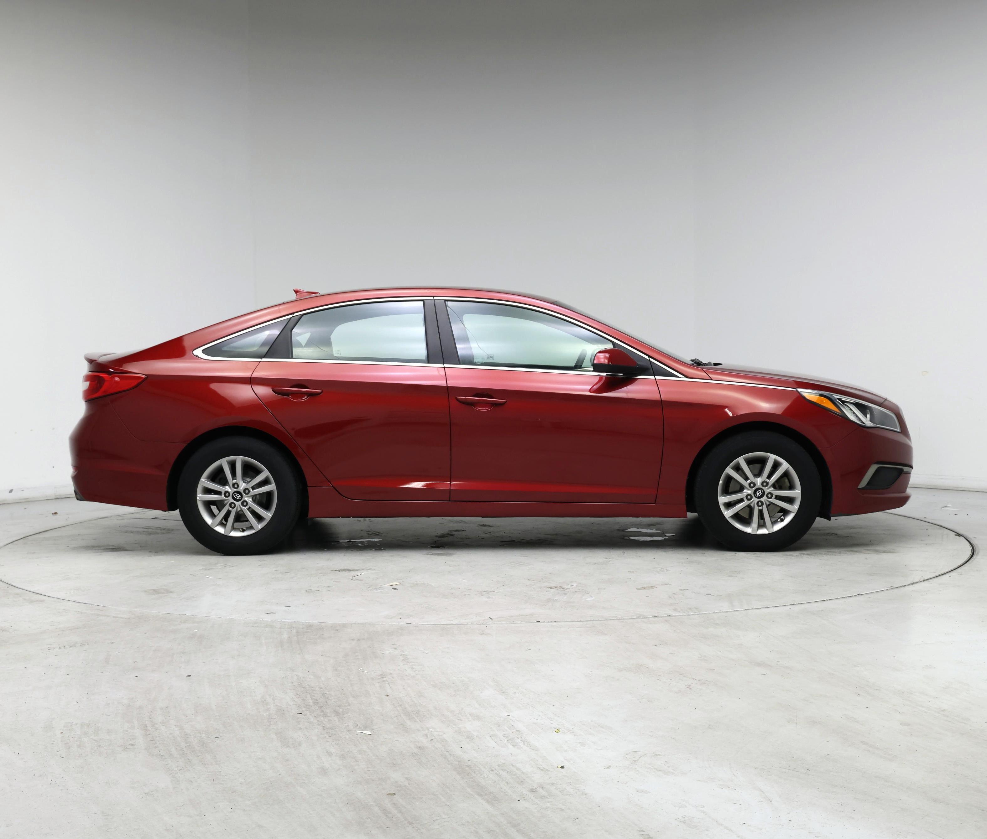 Thumbnail: 2016 Hyundai Sonata - 7