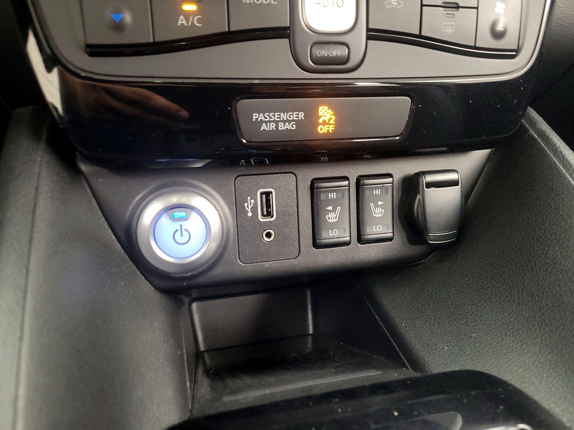 Thumbnail: 2019 Nissan Leaf - 18