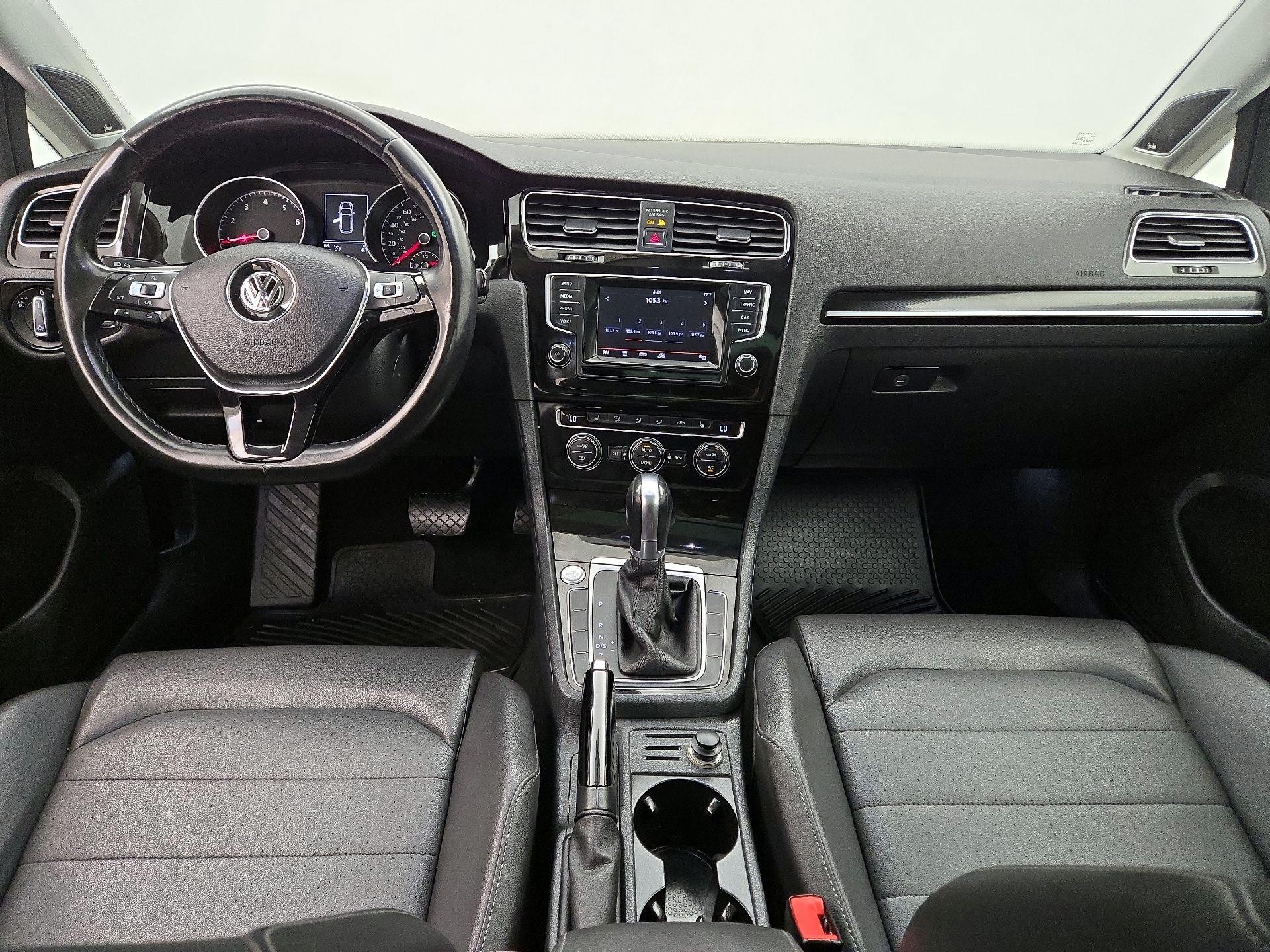 Thumbnail: 2015 Volkswagen Golf - 9