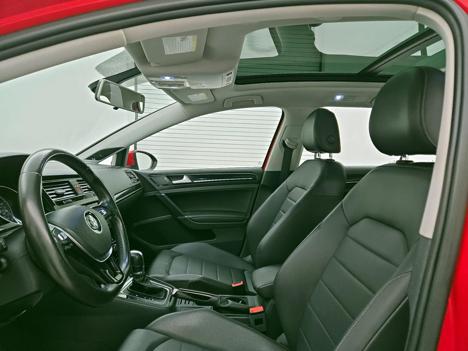 Thumbnail: 2015 Volkswagen Golf - 18