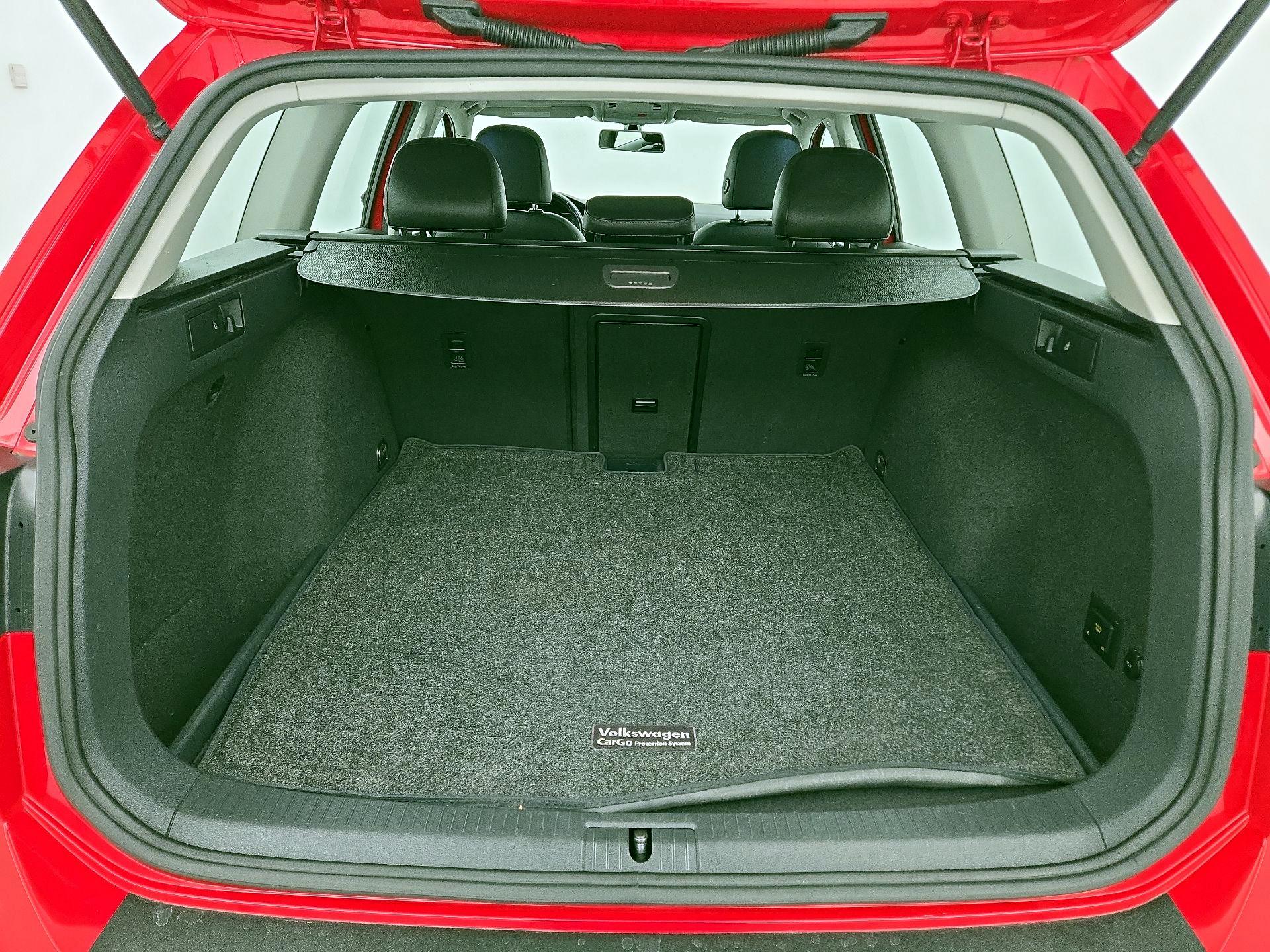 Thumbnail: 2015 Volkswagen Golf - 20
