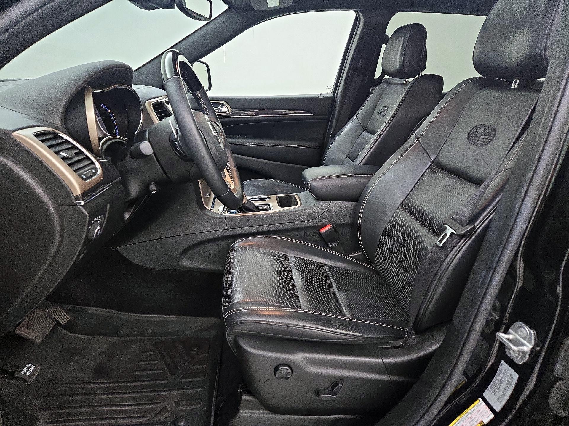 Thumbnail: 2017 Jeep Grand Cherokee - 11
