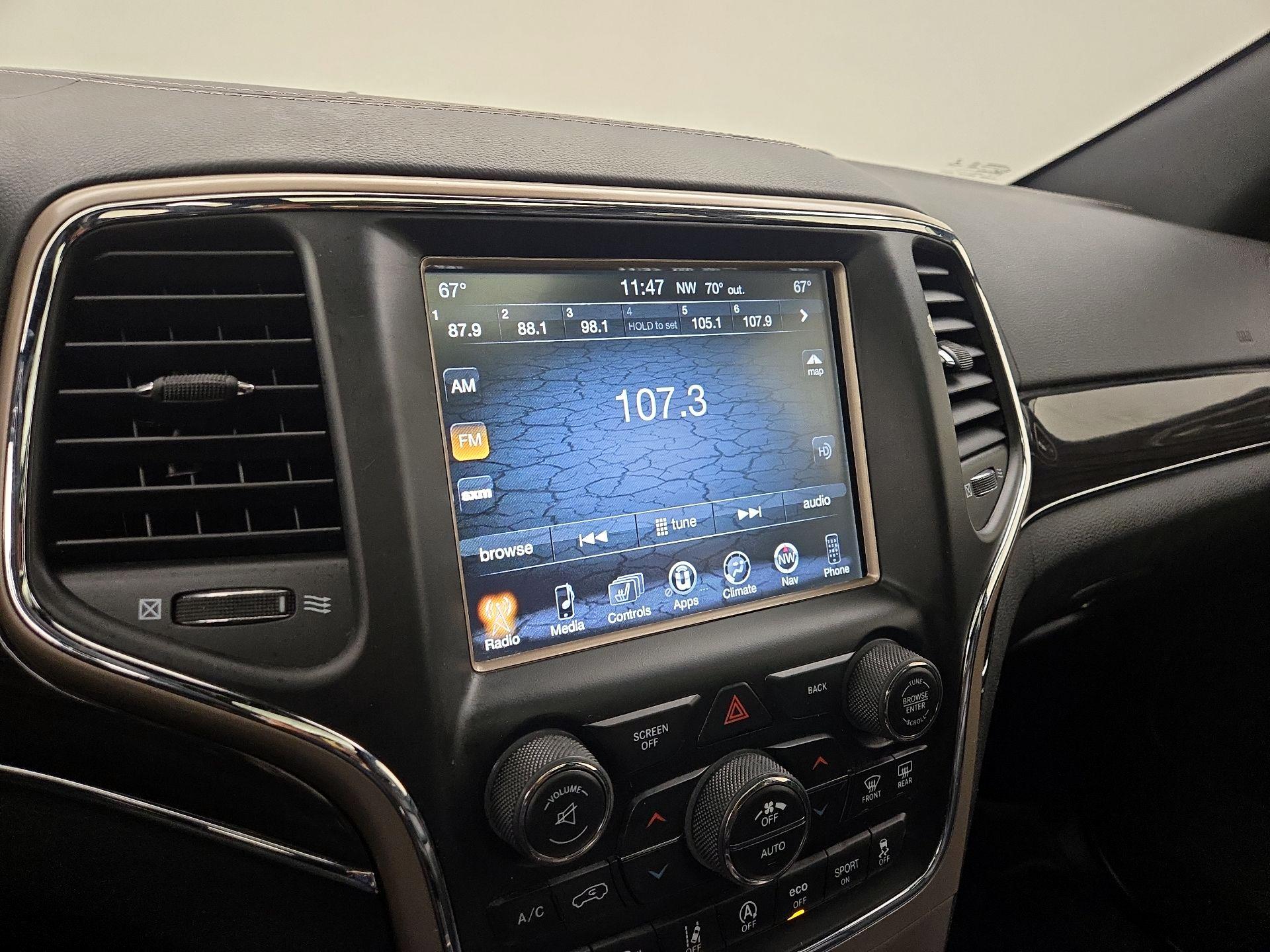 Thumbnail: 2017 Jeep Grand Cherokee - 16