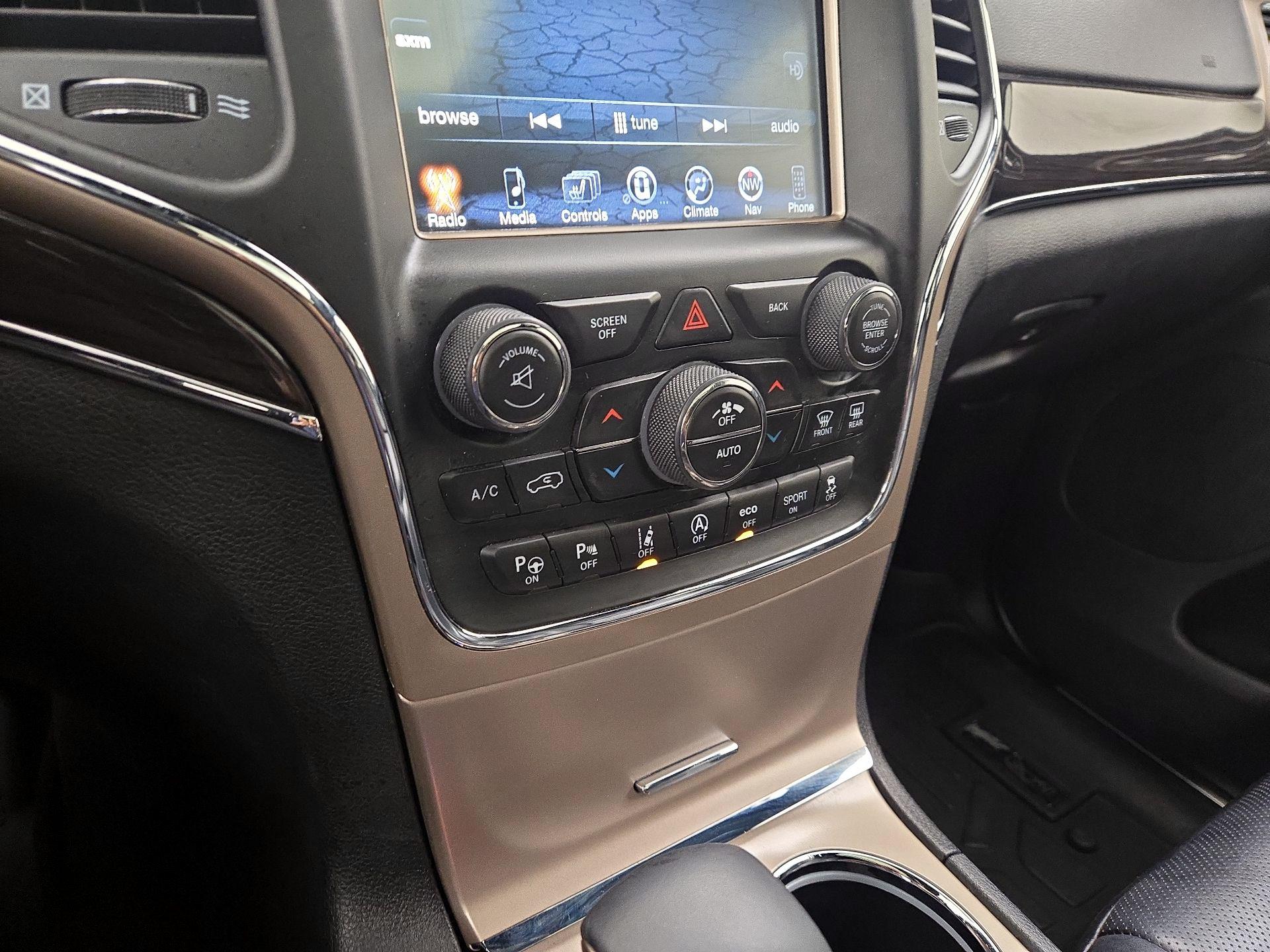 Thumbnail: 2017 Jeep Grand Cherokee - 17