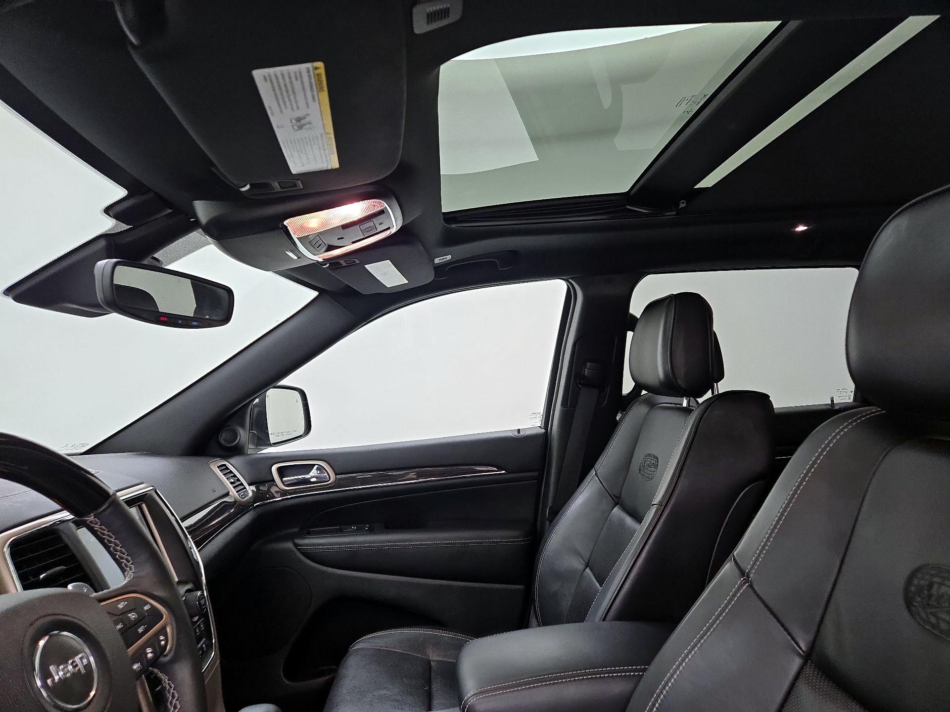 Thumbnail: 2017 Jeep Grand Cherokee - 20
