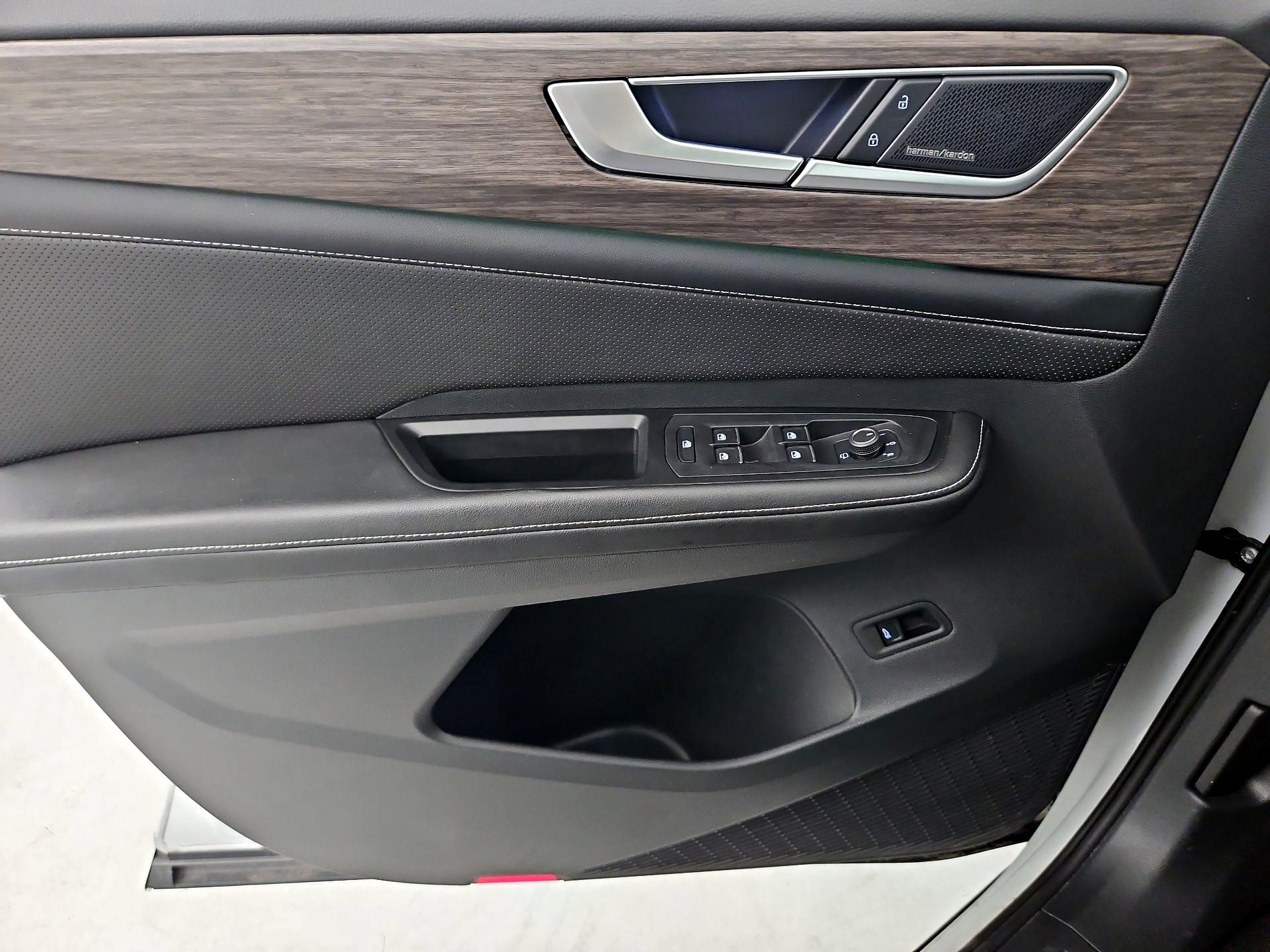Thumbnail: 2024 Volkswagen Atlas - 12