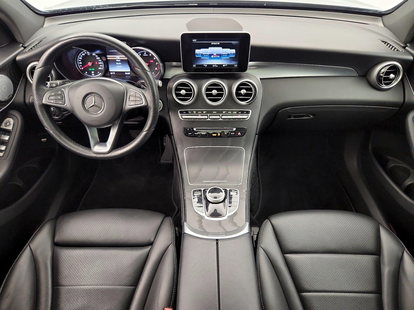 2018 Mercedes-Benz GLC GLC300 - Photo 10