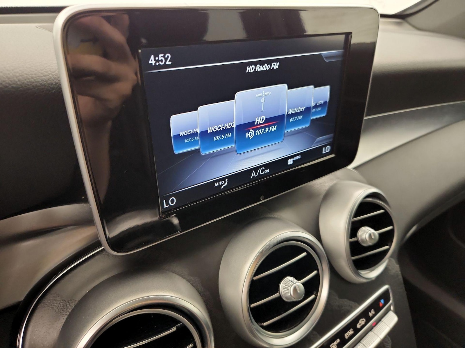 2018 Mercedes-Benz GLC GLC300 - Photo 16