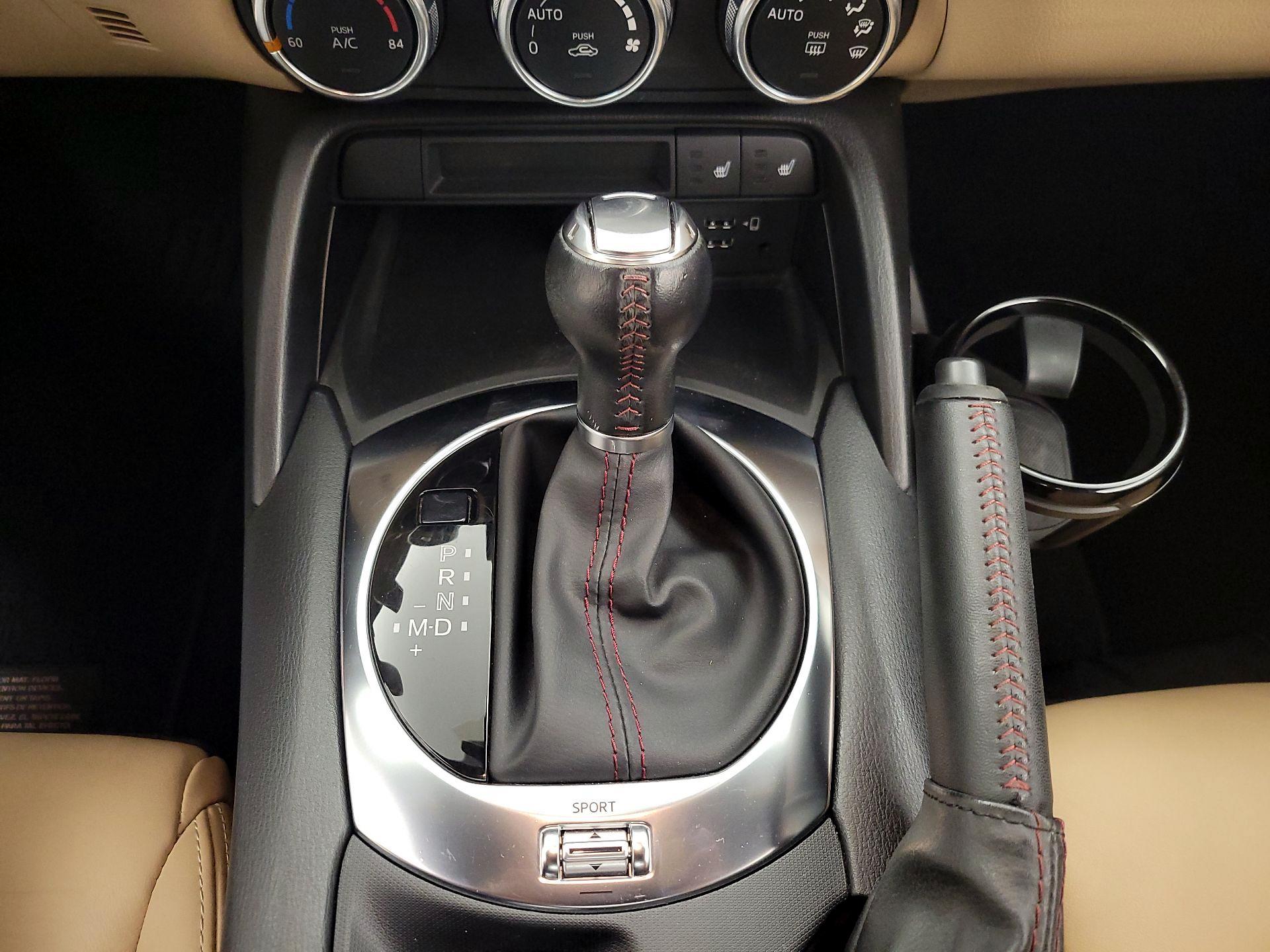 Thumbnail: 2016 Mazda MX-5 Miata - 16