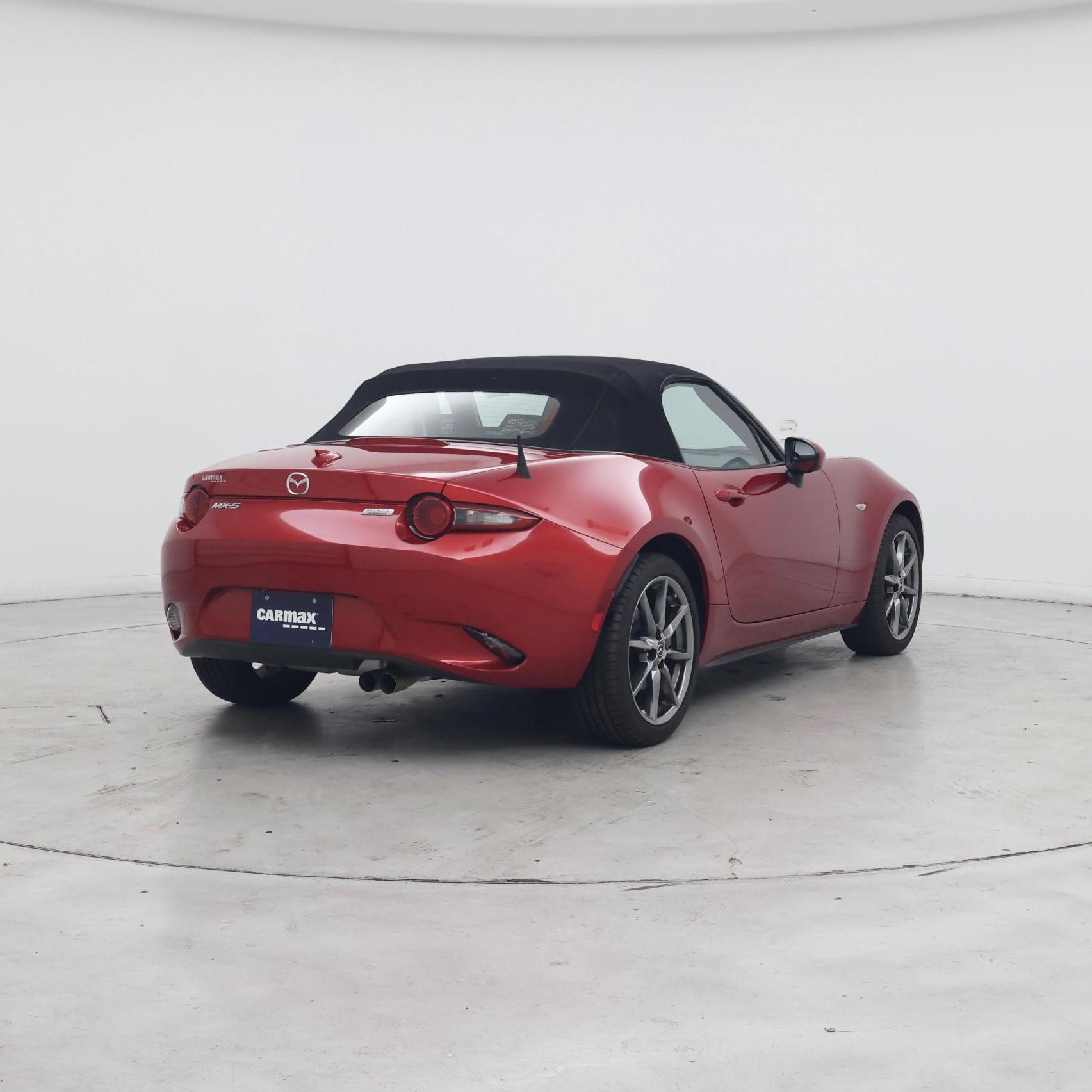 Thumbnail: 2016 Mazda MX-5 Miata - 8