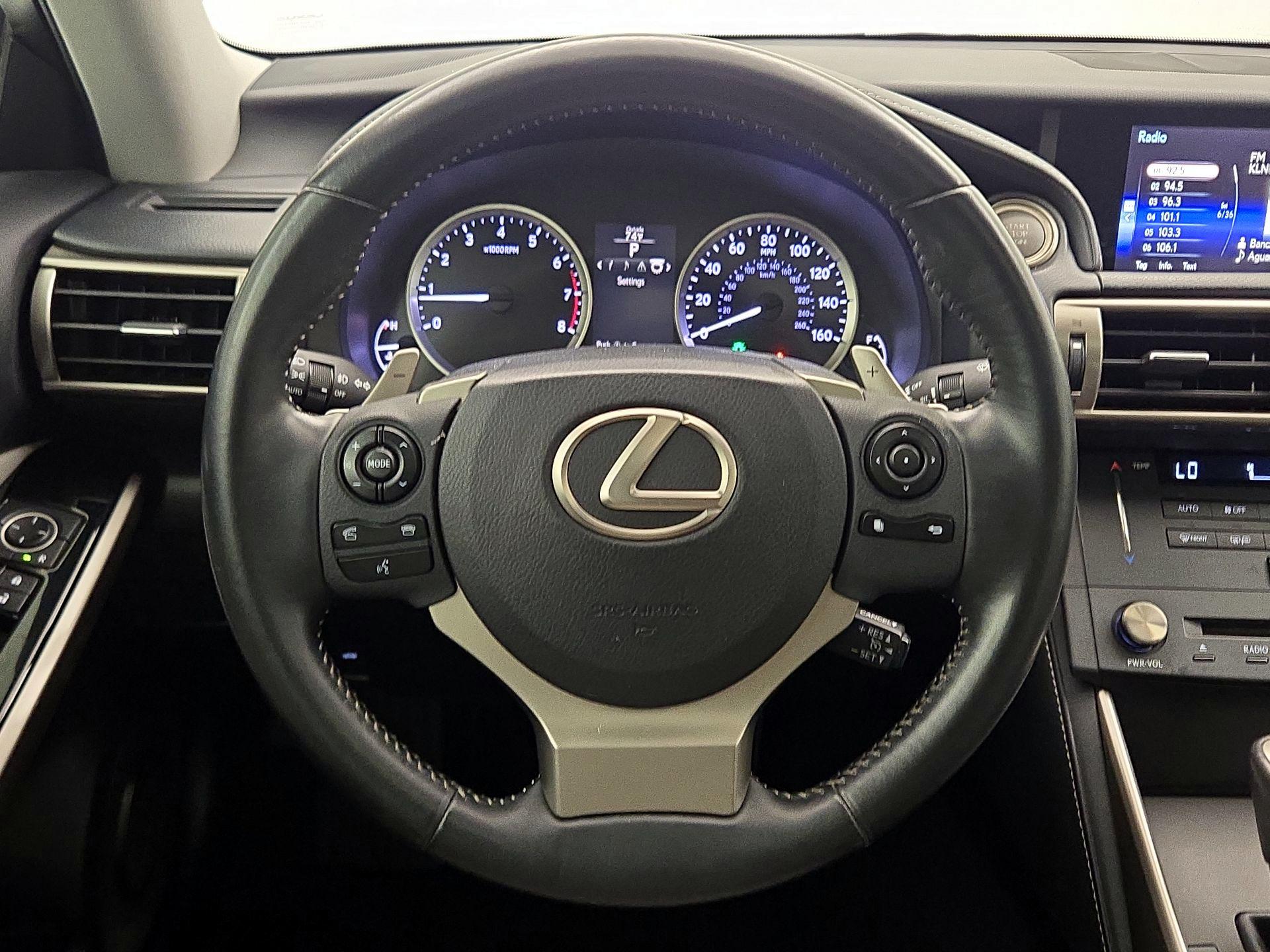 Thumbnail: 2015 Lexus IS - 10