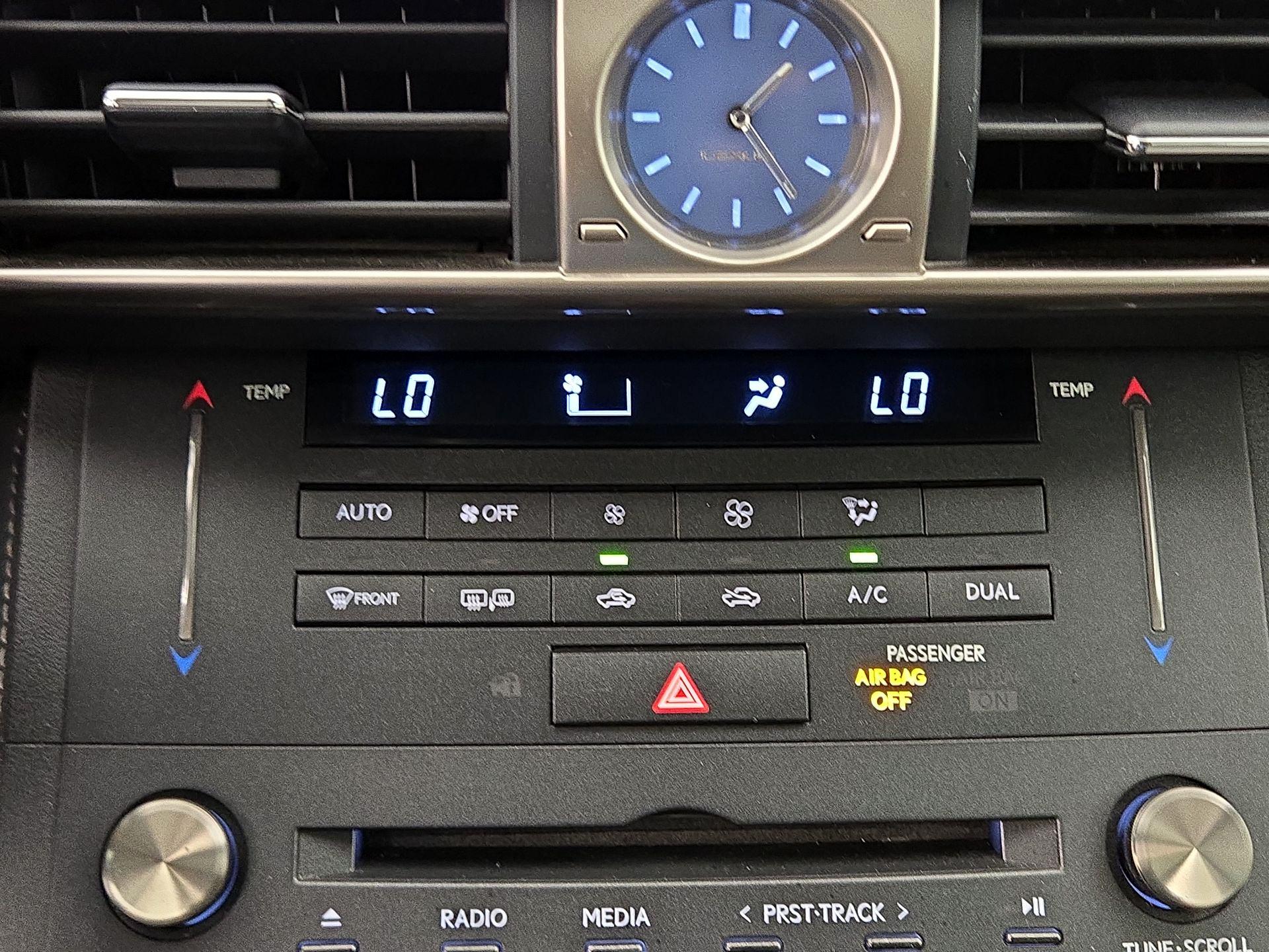 Thumbnail: 2015 Lexus IS - 16