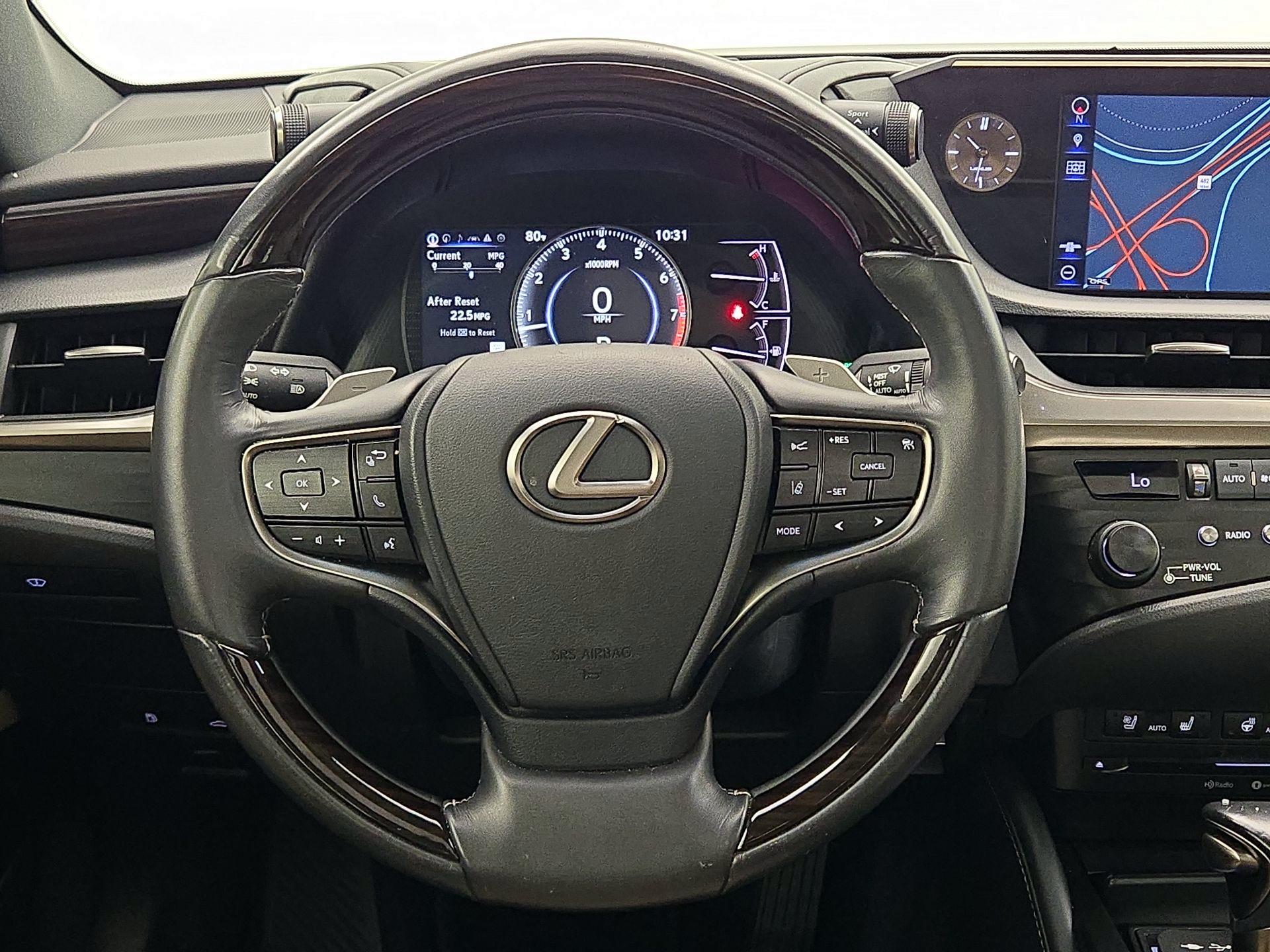 Thumbnail: 2019 Lexus ES - 10