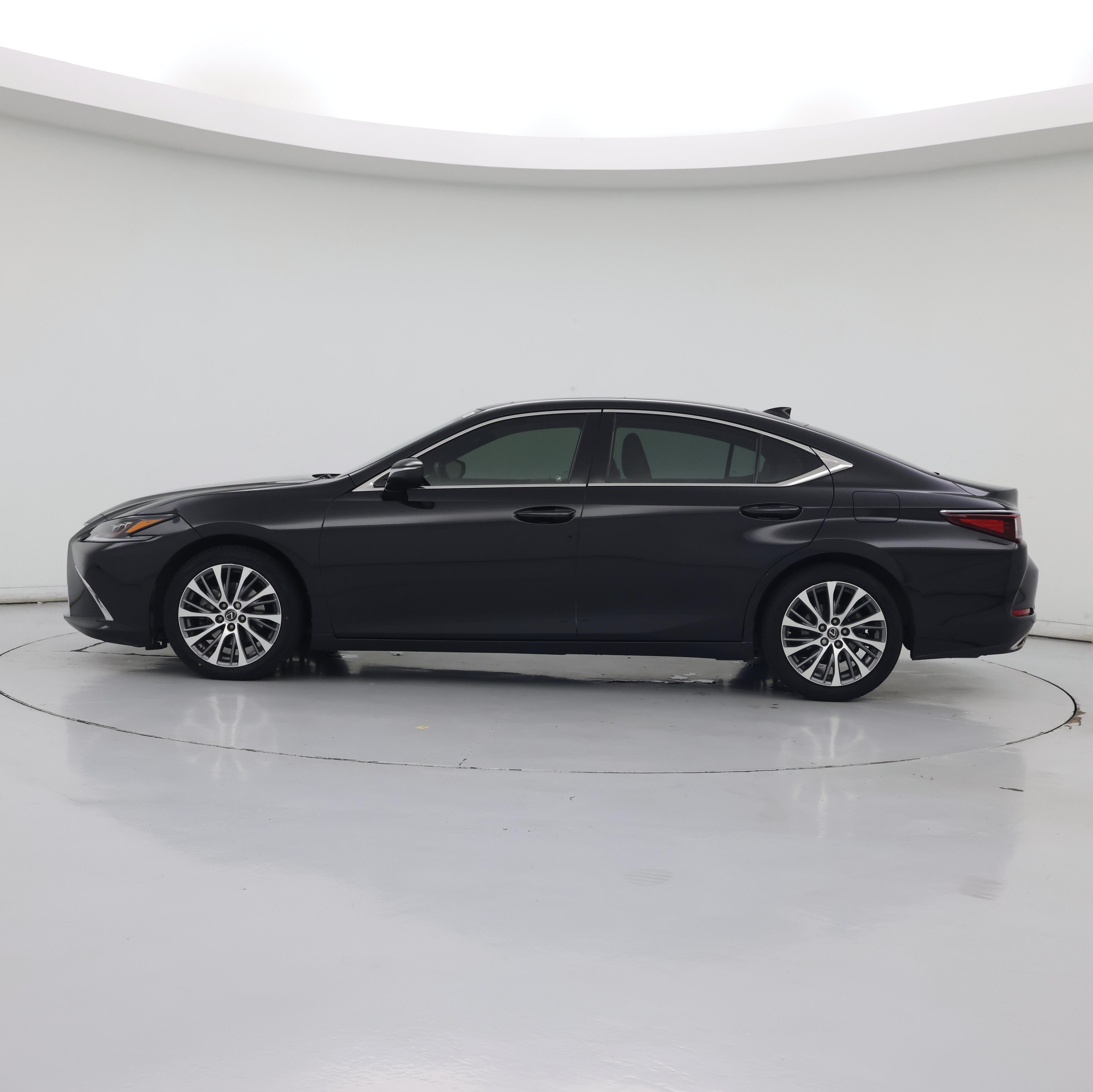 Thumbnail: 2019 Lexus ES - 3