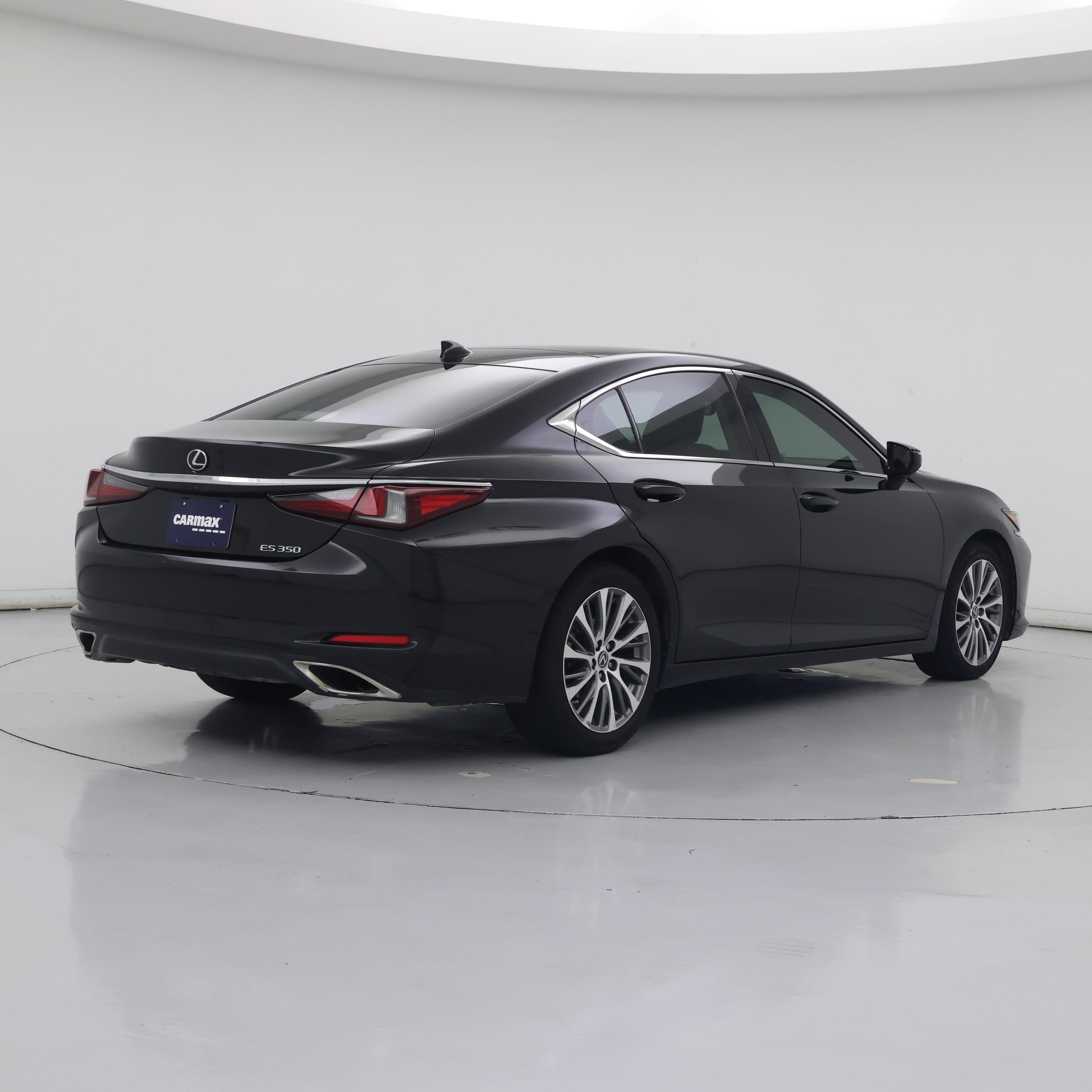 Thumbnail: 2019 Lexus ES - 8