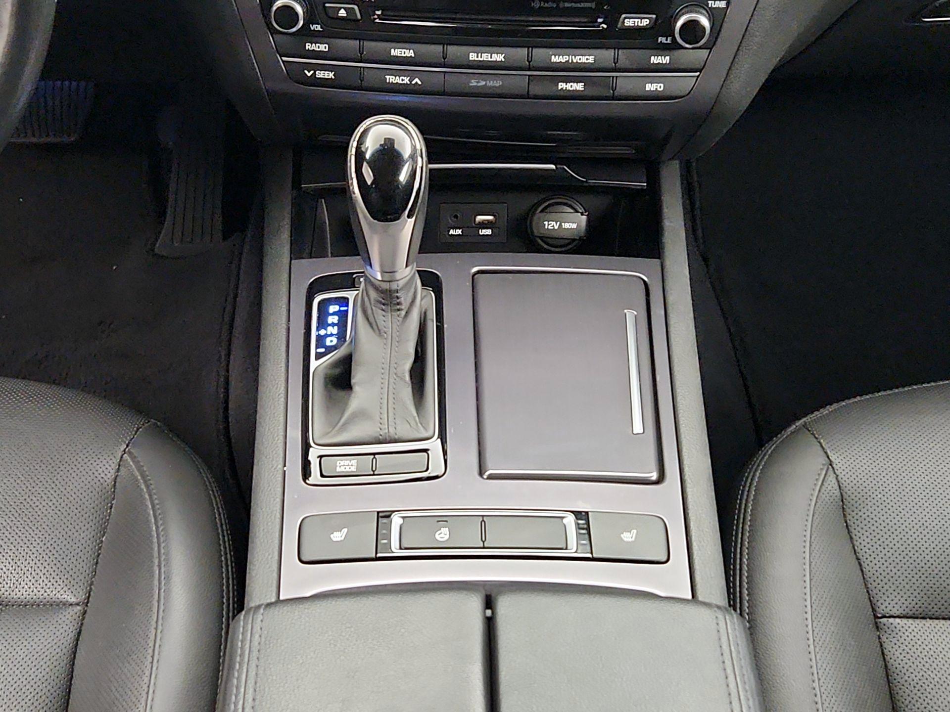 Thumbnail: 2016 Hyundai Genesis - 18