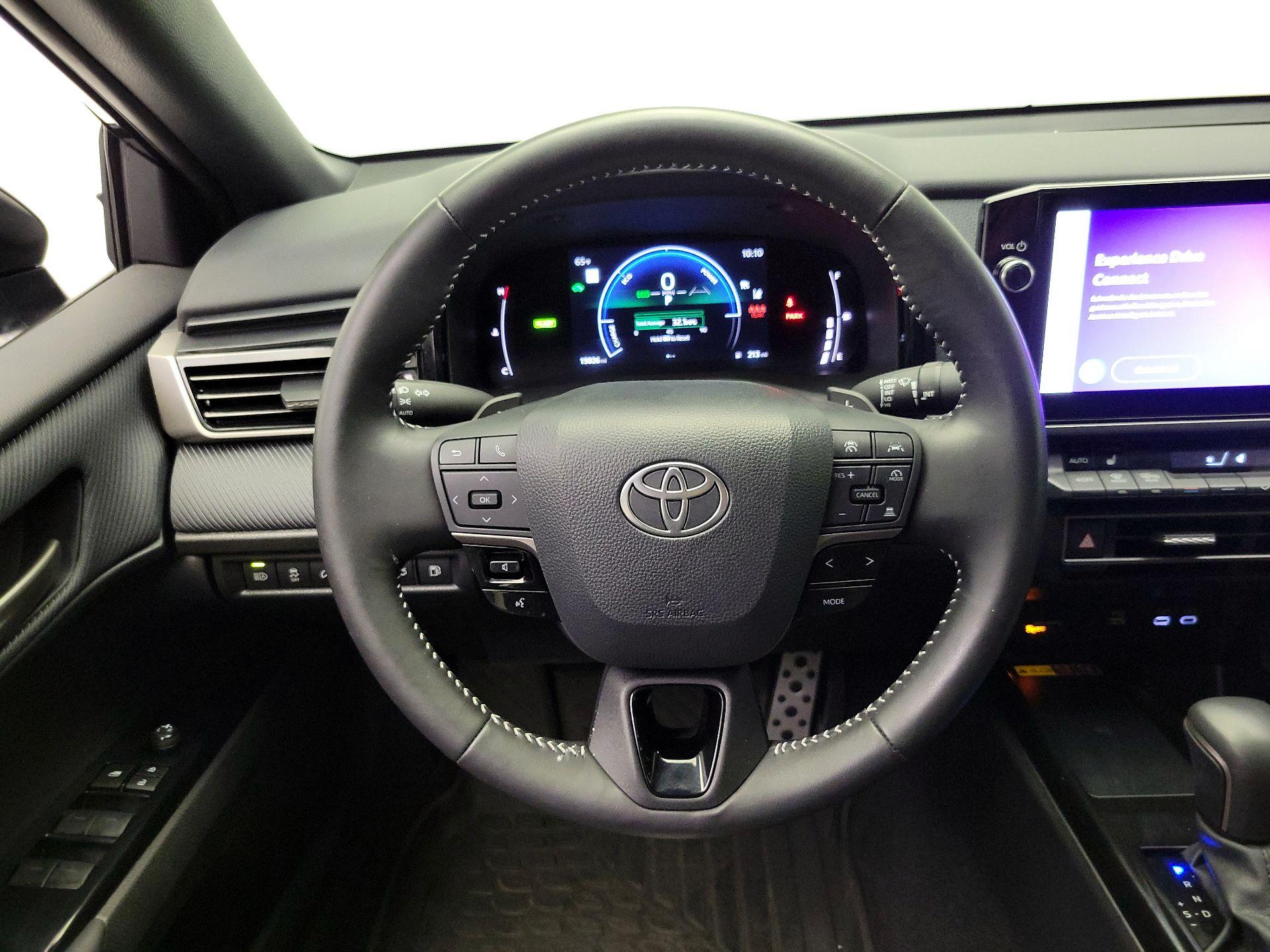 Thumbnail: 2025 Toyota Camry - 10