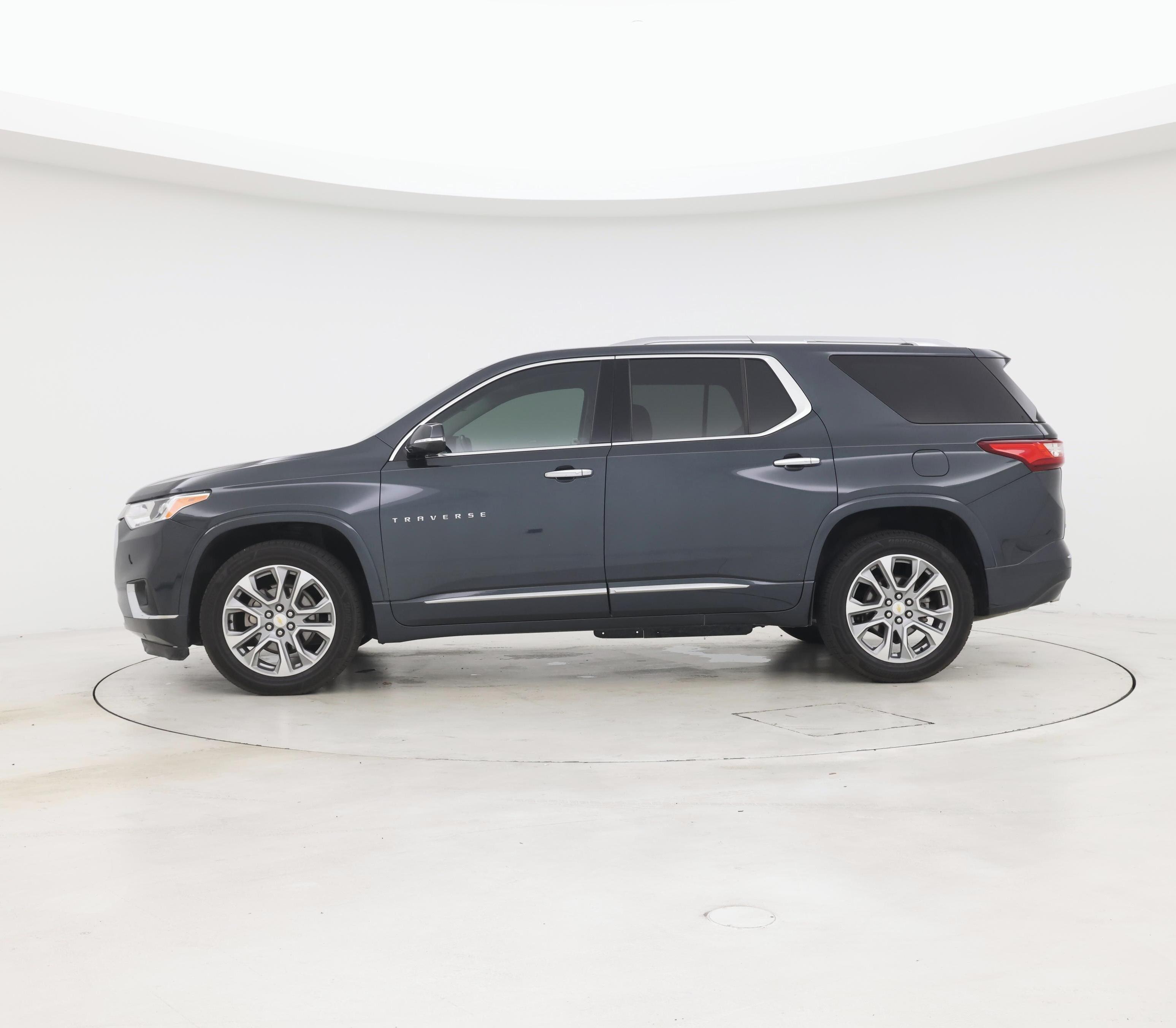 Thumbnail: 2018 Chevrolet Traverse - 3