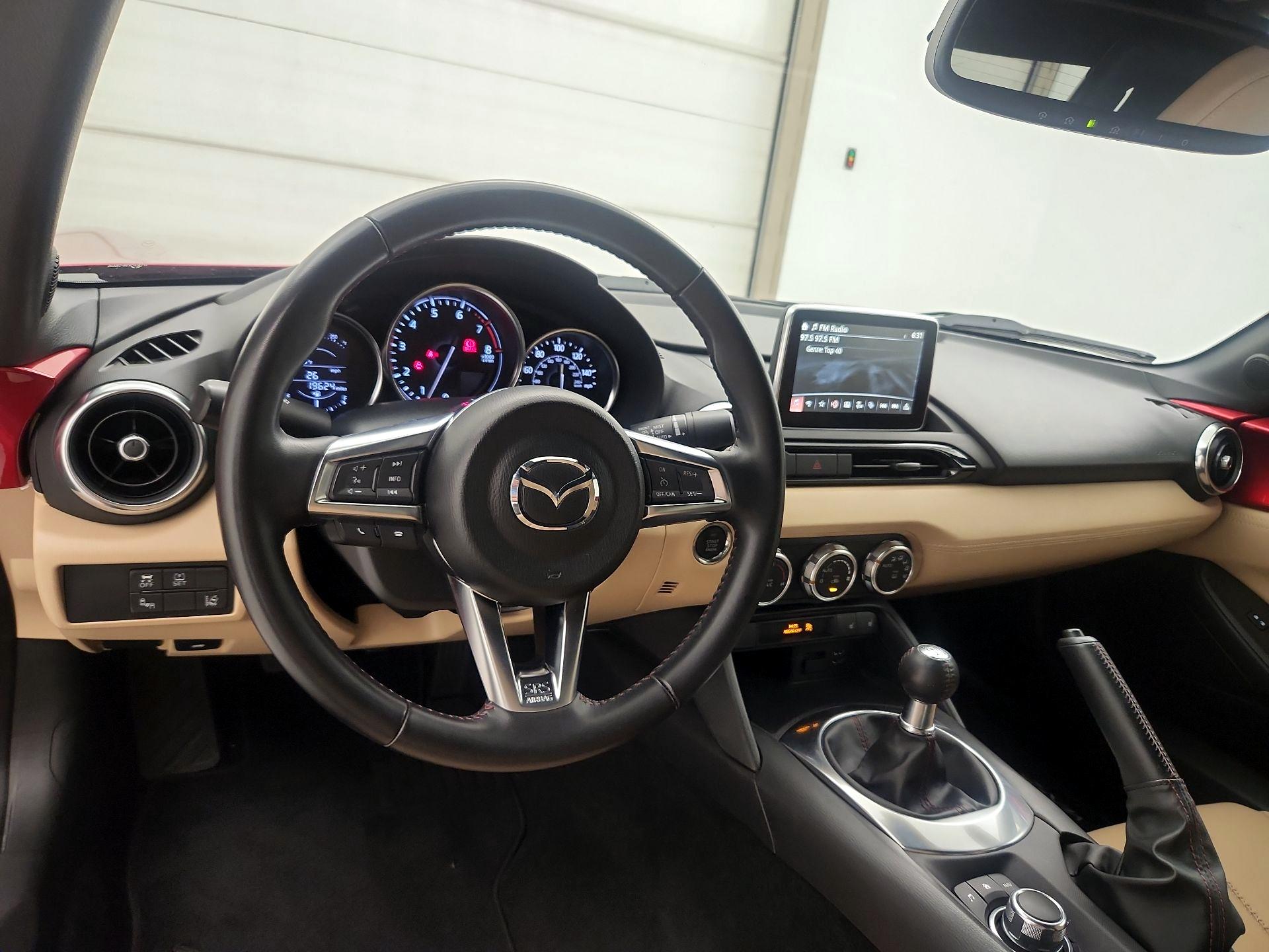 Thumbnail: 2017 Mazda MX-5 Miata - 9