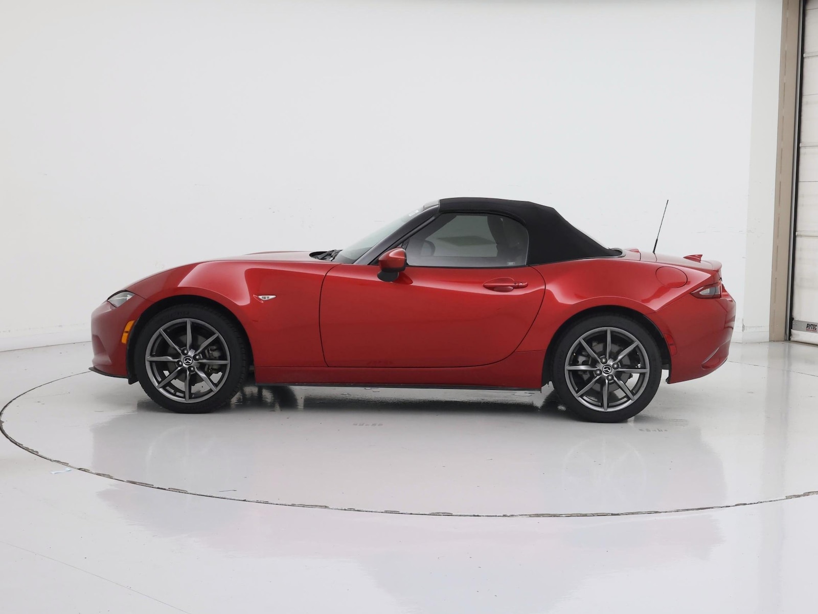 2017 Mazda MX-5 Miata Grand Touring - Photo 4
