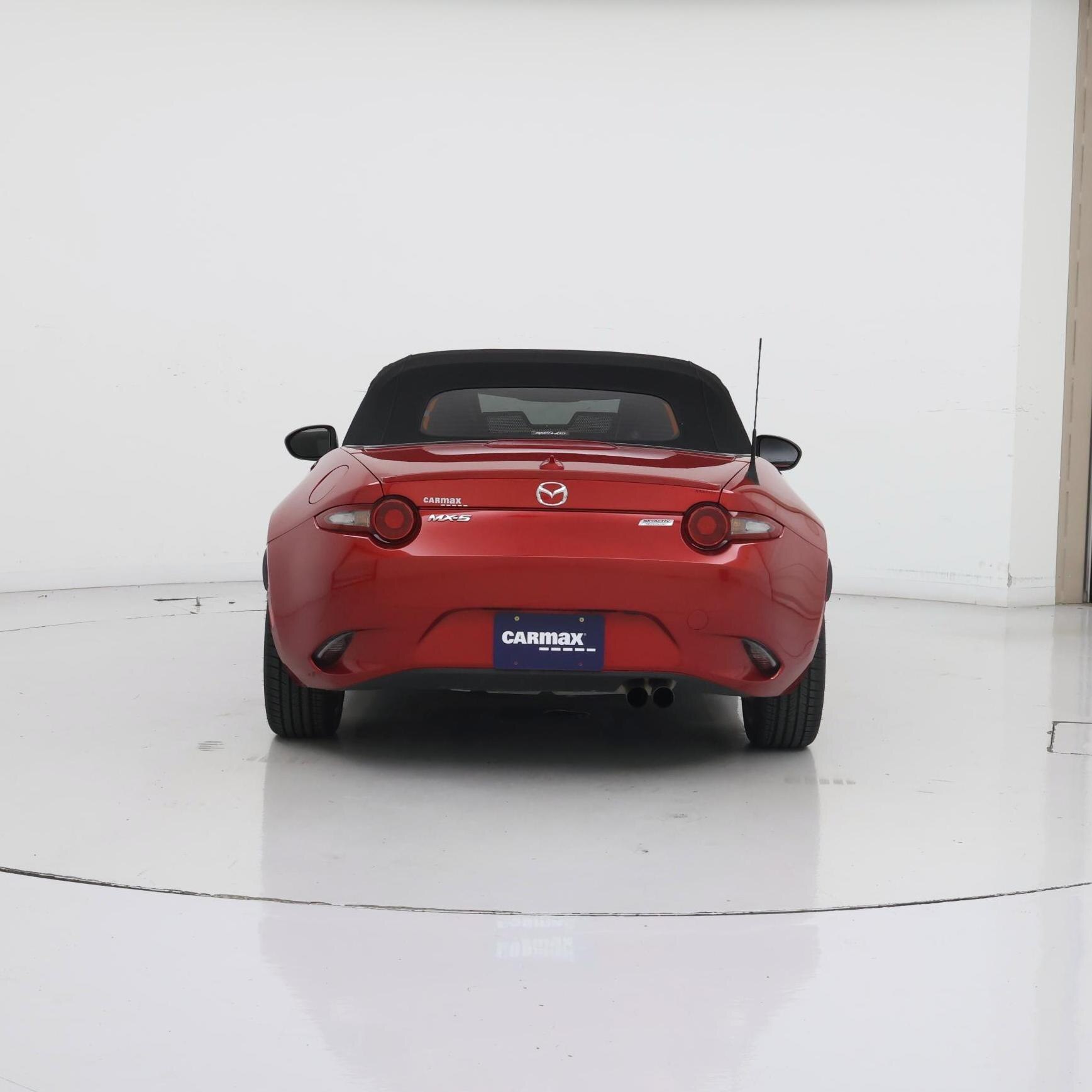 Thumbnail: 2017 Mazda MX-5 Miata - 6