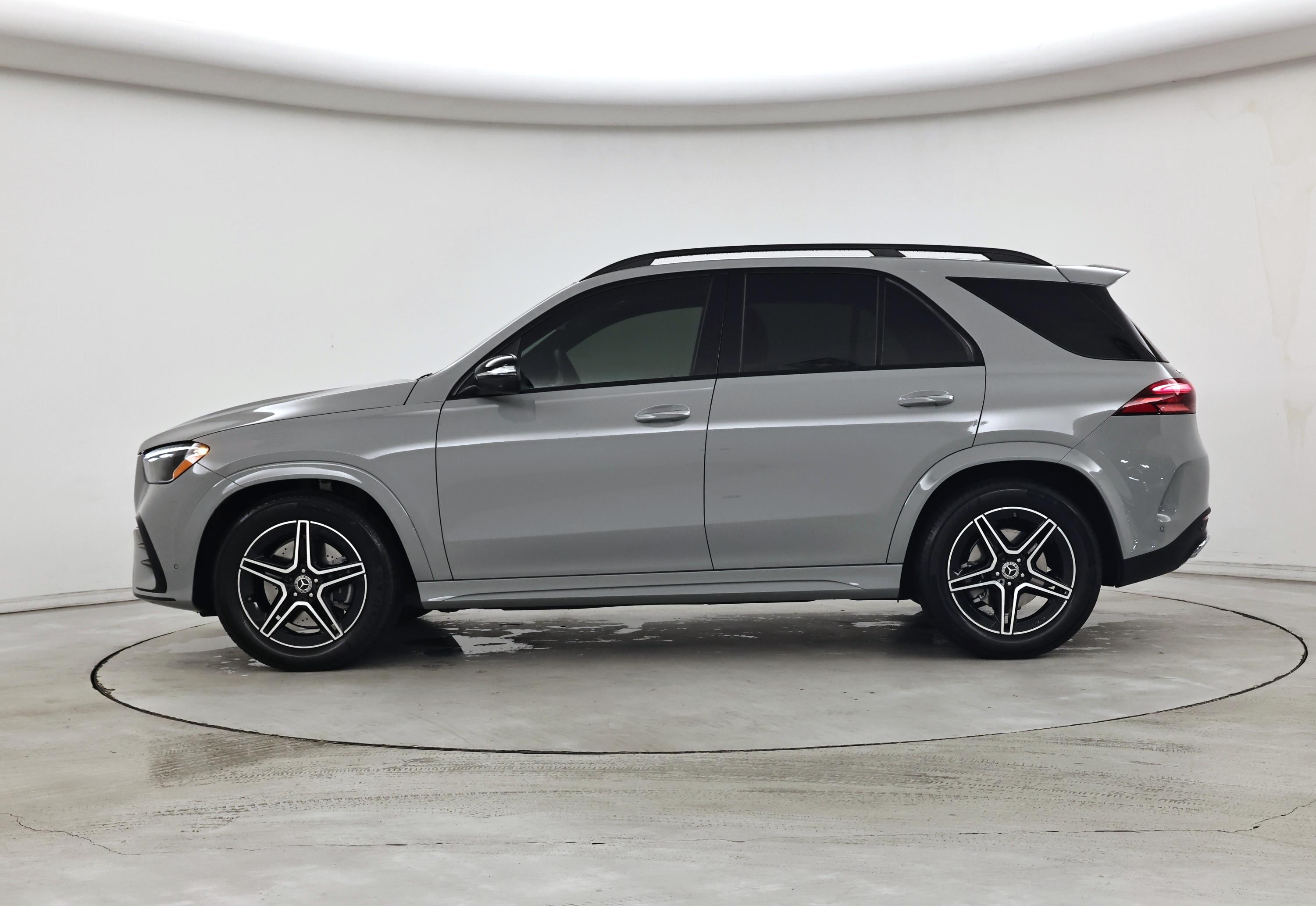 Thumbnail: 2025 Mercedes-Benz GLE - 3