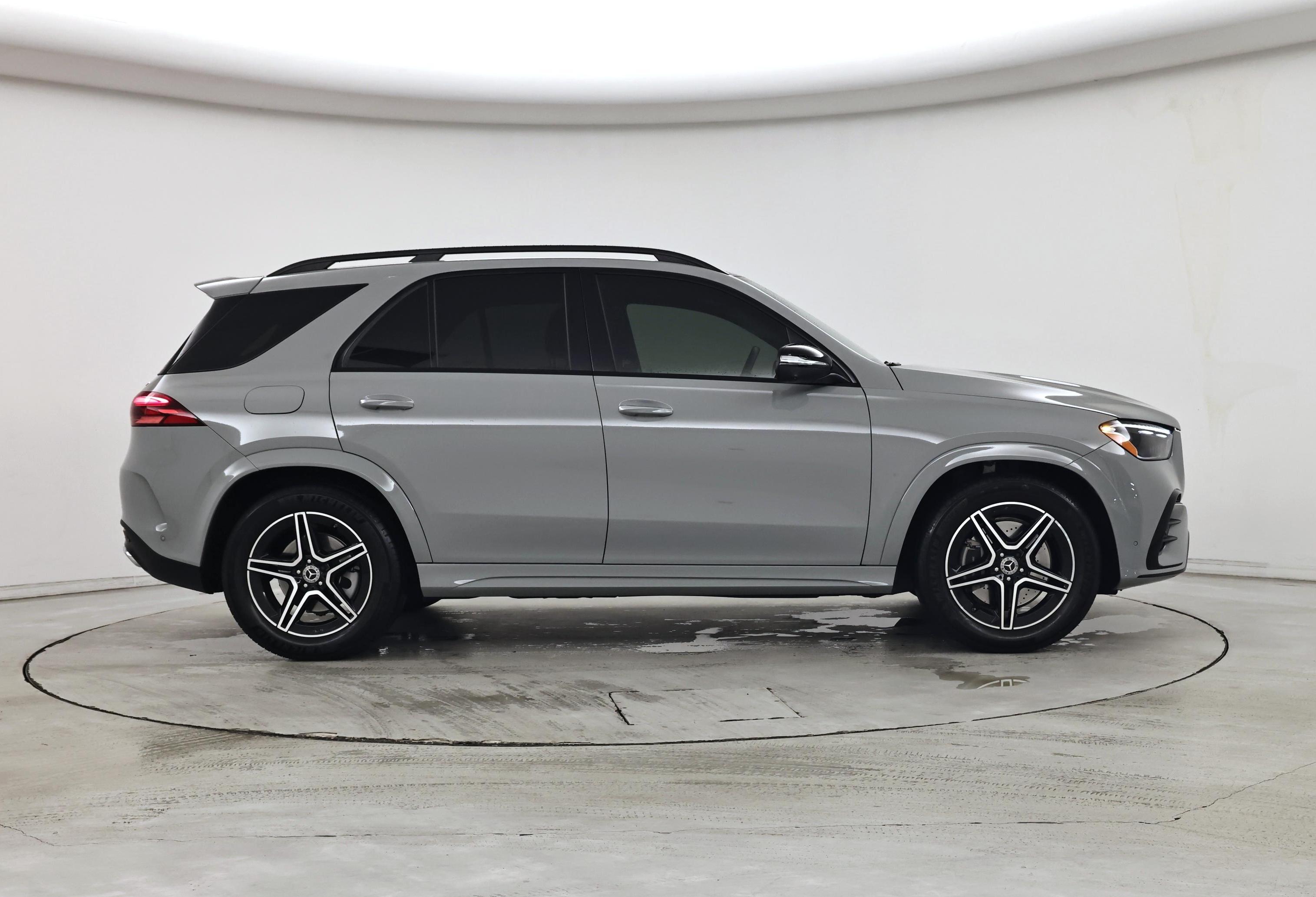 Thumbnail: 2025 Mercedes-Benz GLE - 7